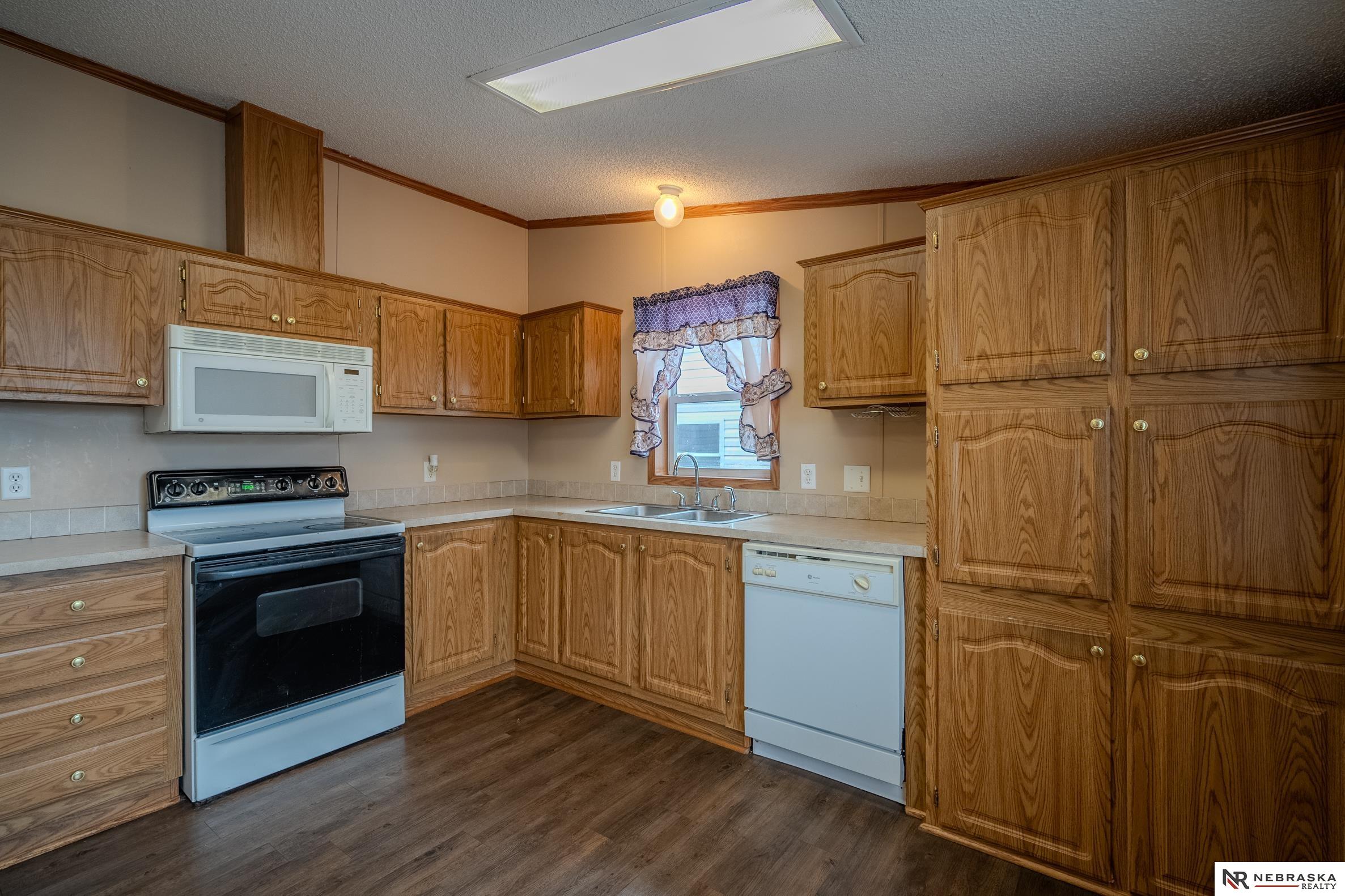 425 South H Street, Fremont, Nebraska image 2