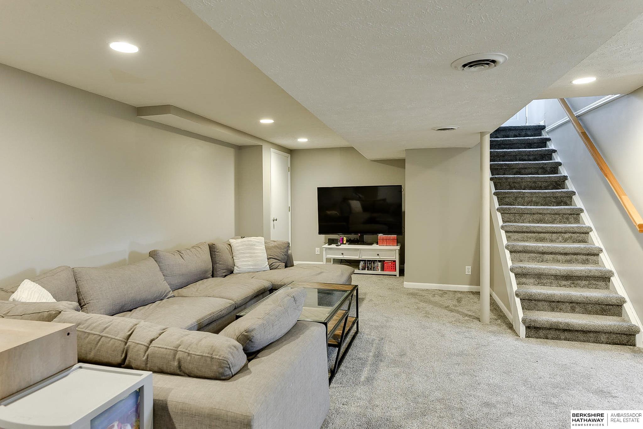 8544 Underwood