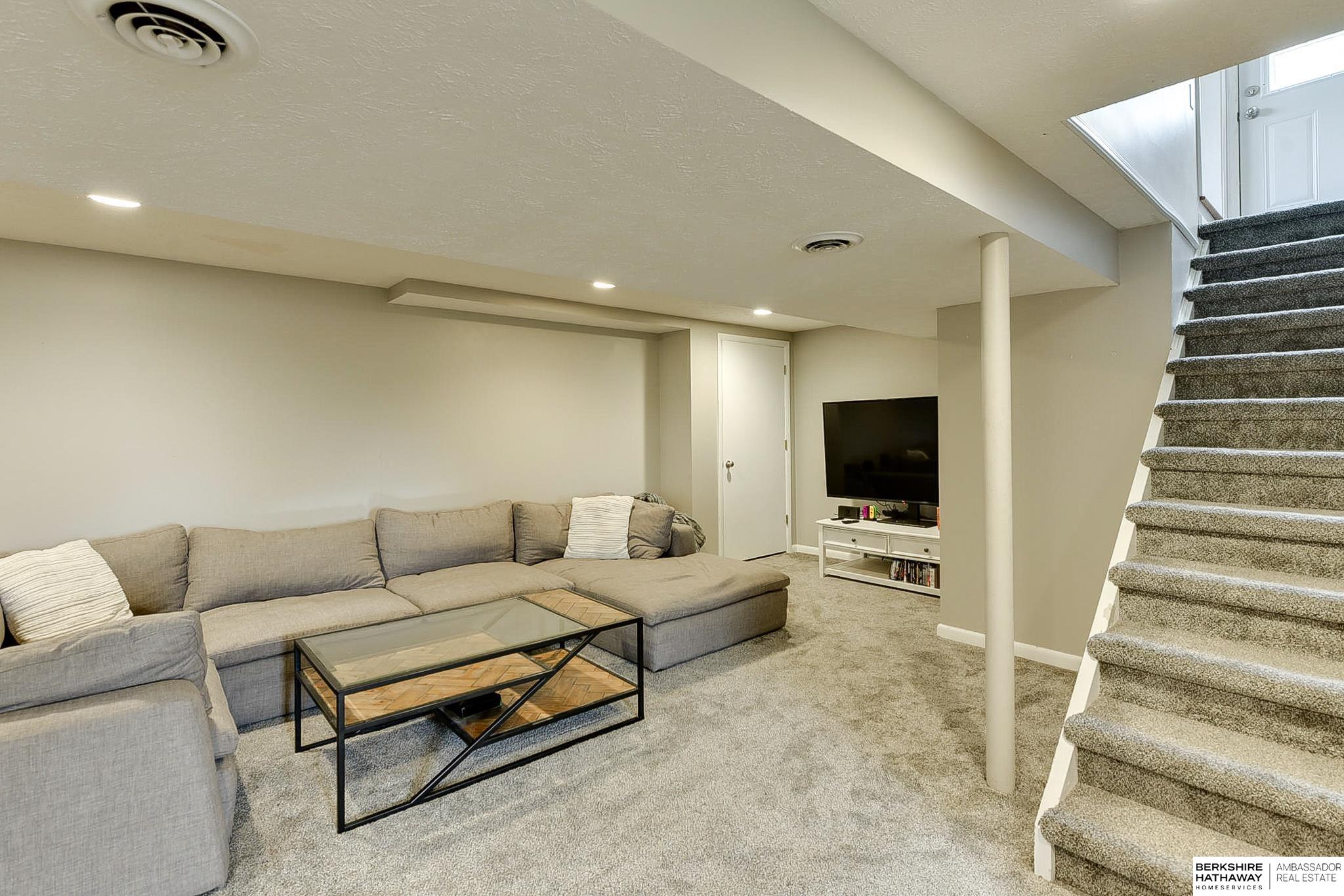 8544 Underwood