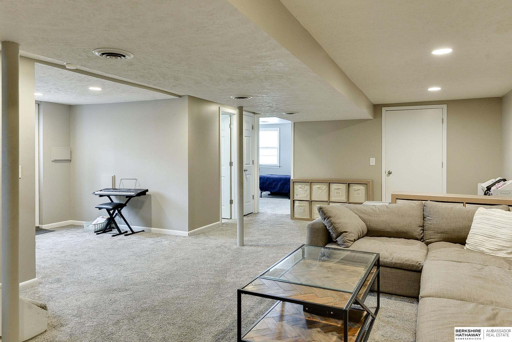 8544 Underwood