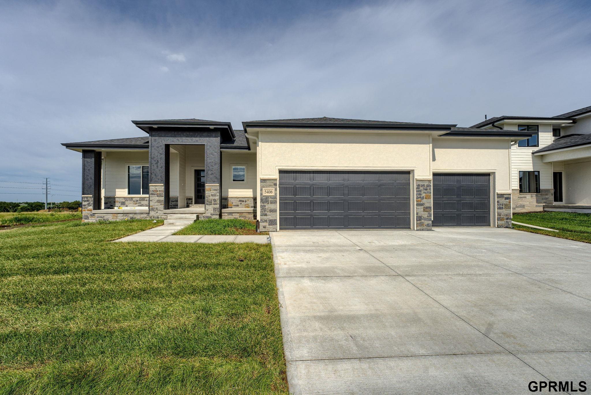 5406 N 196 Street, Elkhorn, Nebraska image 1
