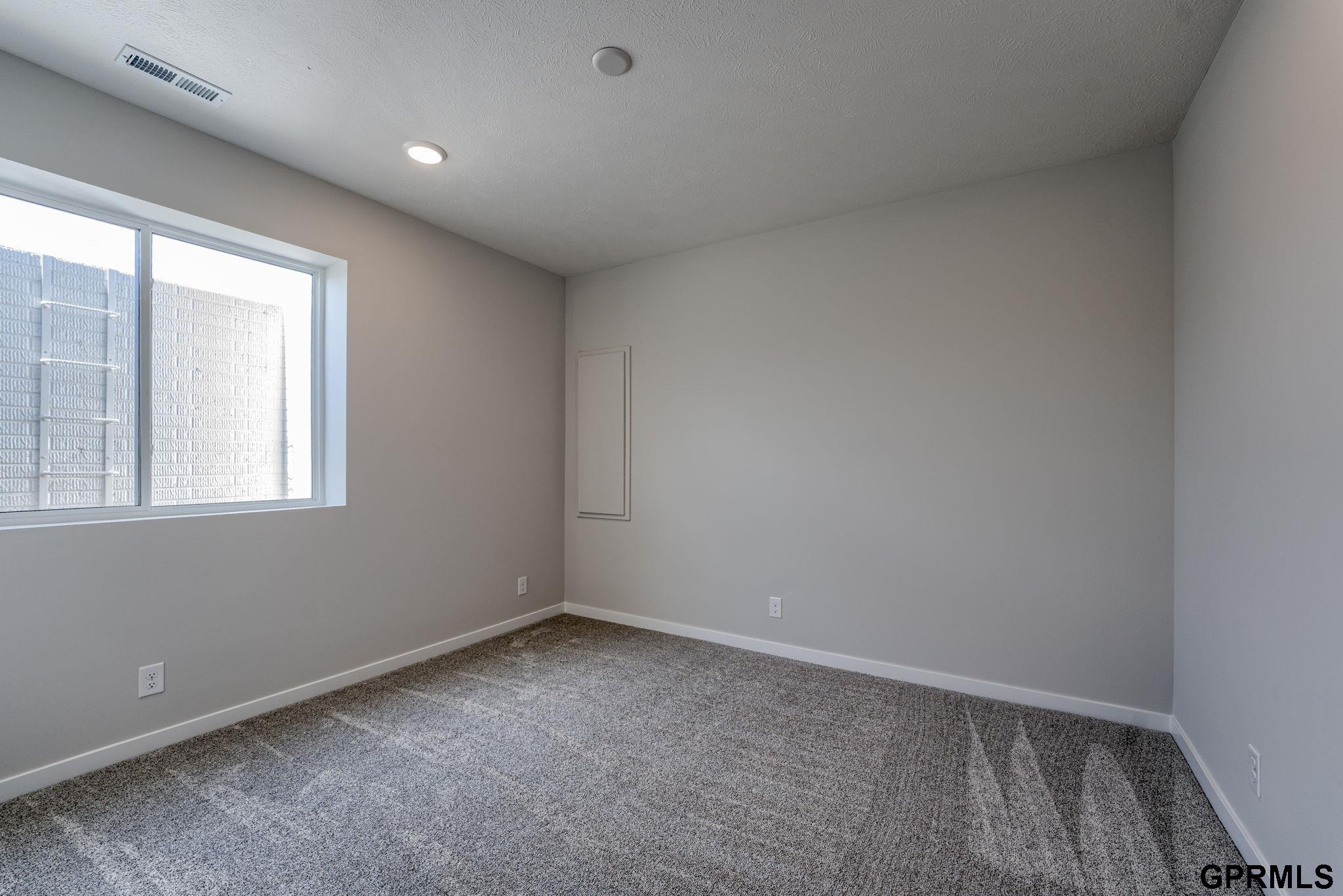 5406 N 196 Street, Elkhorn, Nebraska image 23