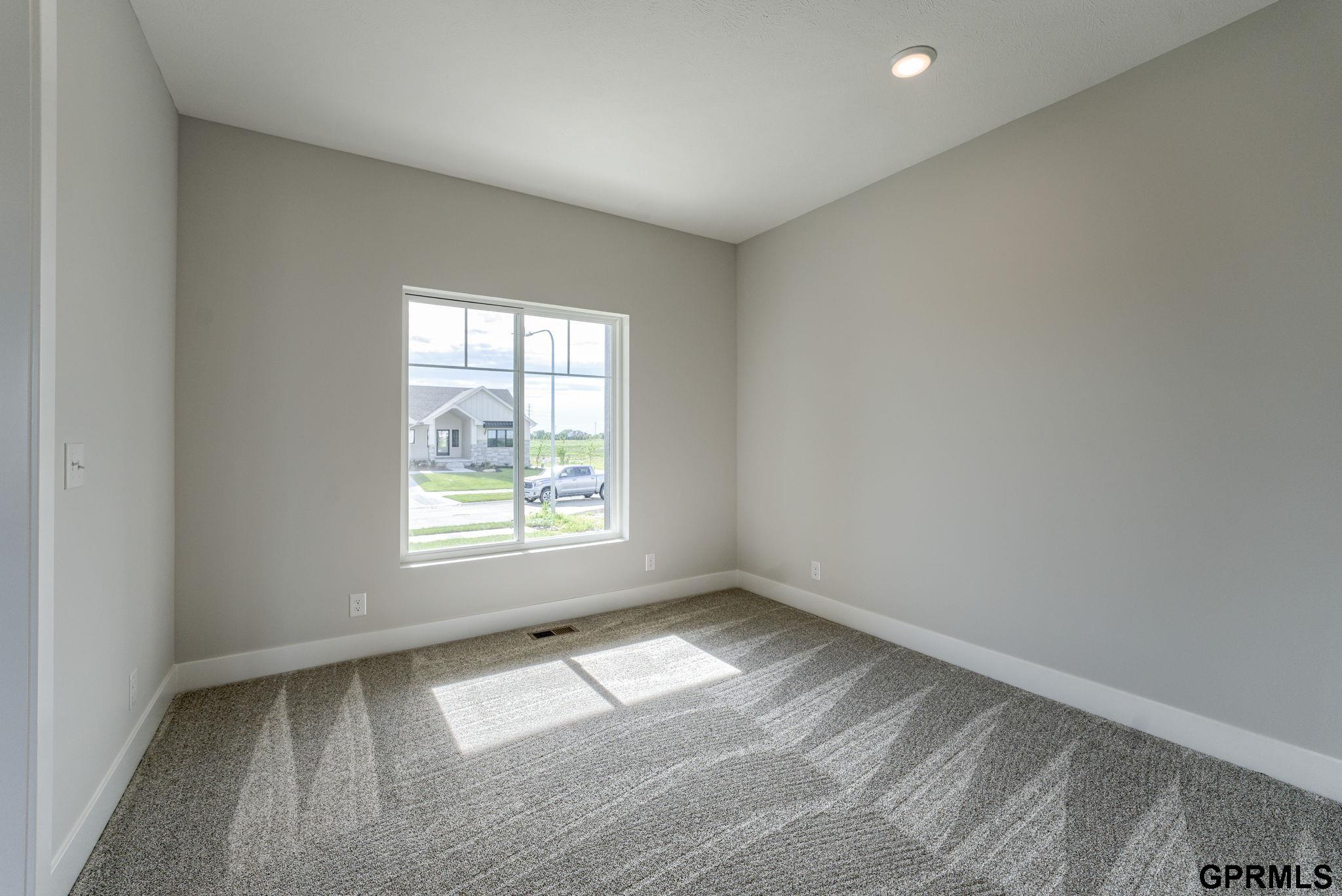 5406 N 196 Street, Elkhorn, Nebraska image 10