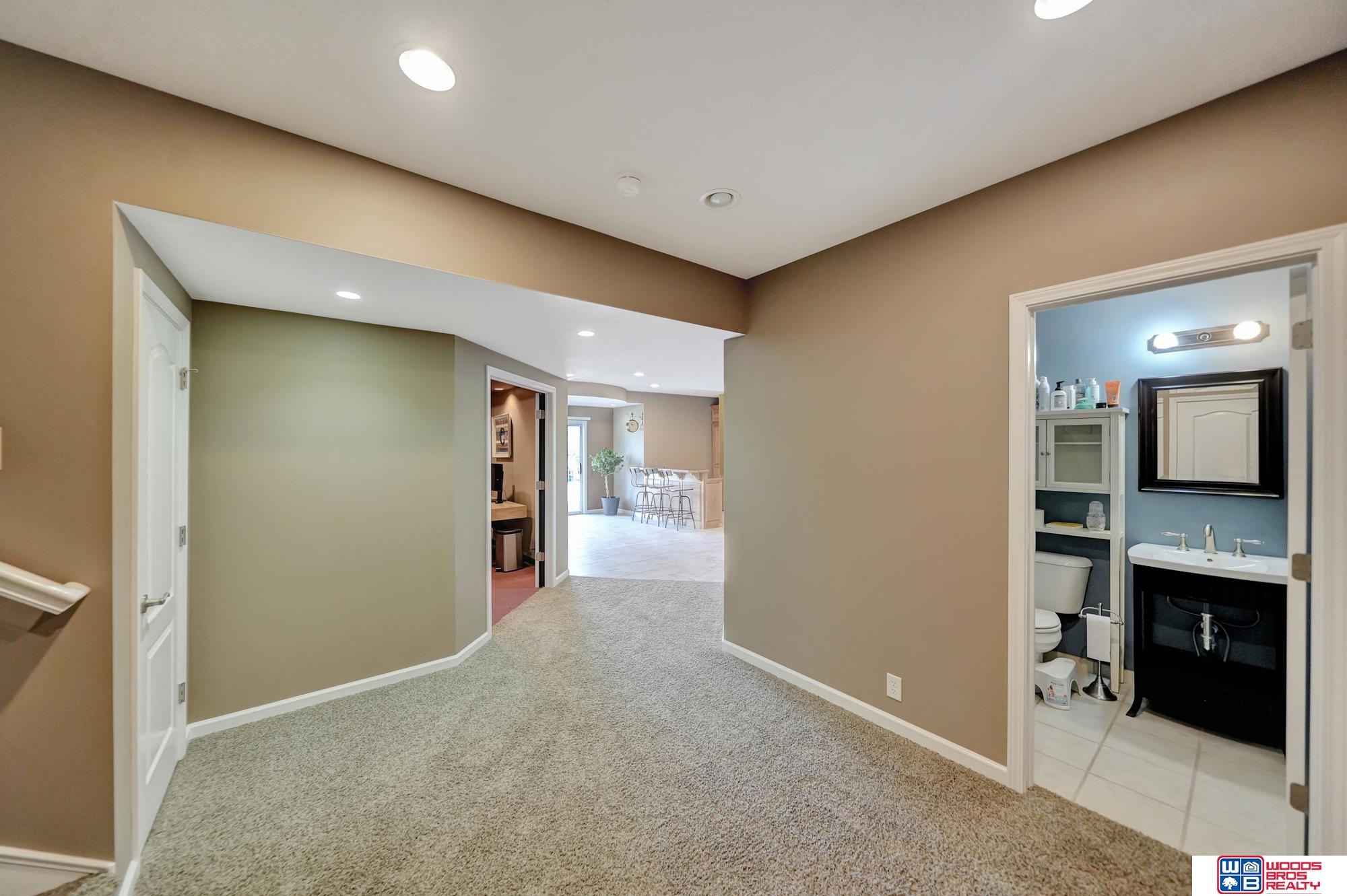 16528 Briar Street, Omaha, Nebraska image 37
