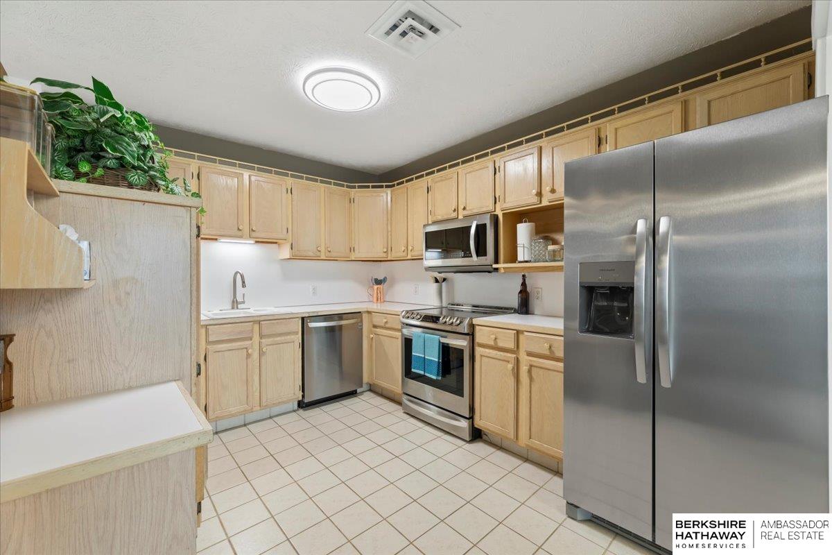 4614 N Shore Drive, Council Bluffs, Iowa image 20