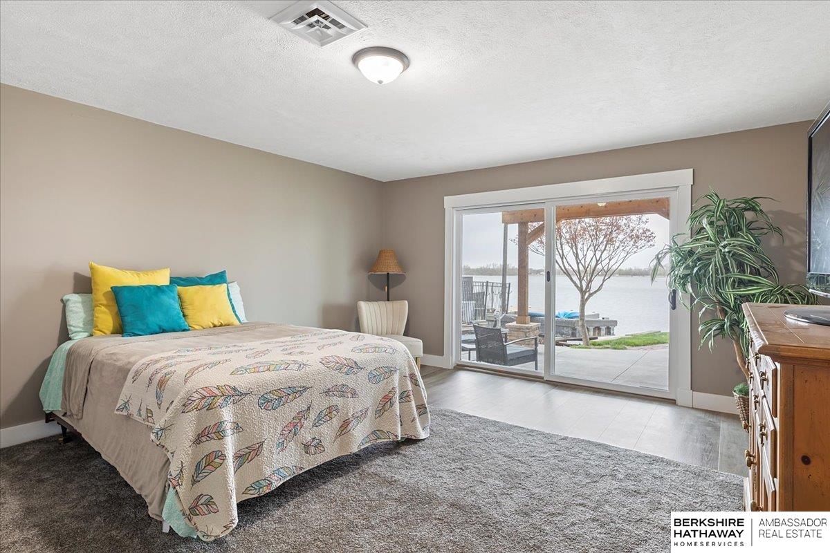 4614 N Shore Drive, Council Bluffs, Iowa image 22