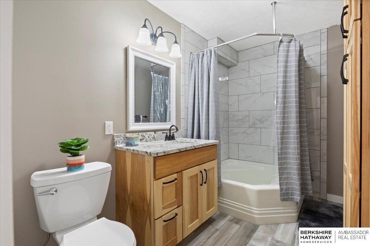 4614 N Shore Drive, Council Bluffs, Iowa image 24