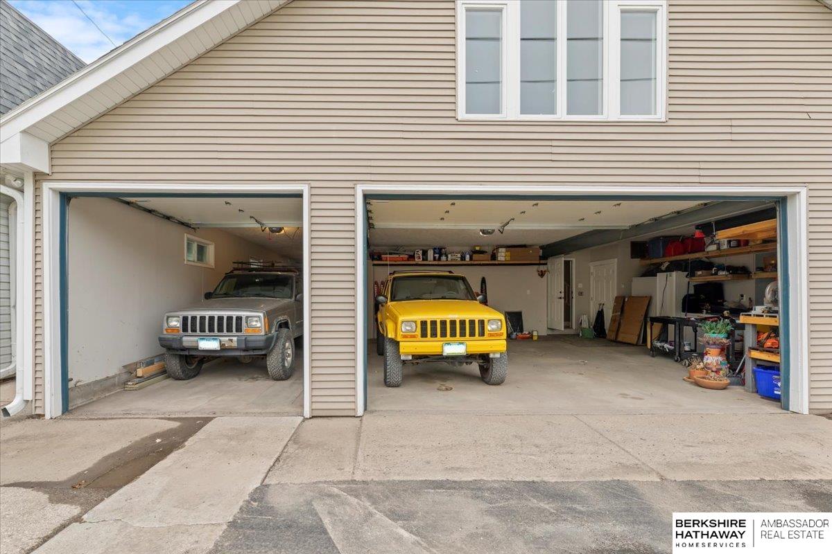 4614 N Shore Drive, Council Bluffs, Iowa image 4
