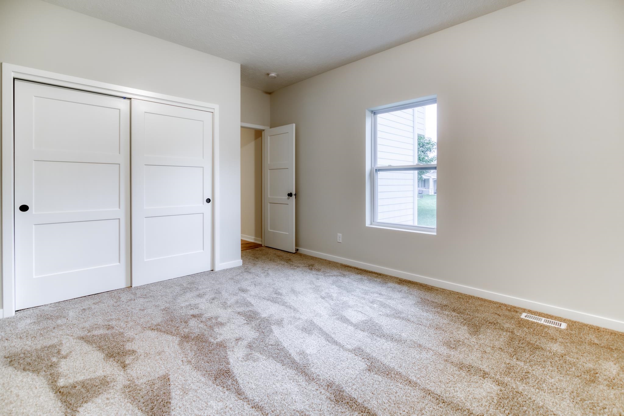 1834 Kara Way, Fremont, Nebraska image 10