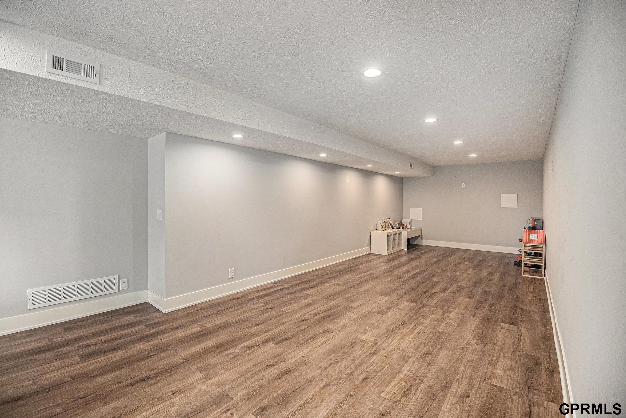 16405 Pasadena Circle, Omaha, Nebraska image 42