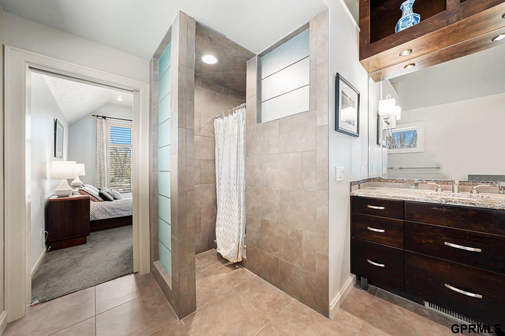 504 S 211 Street, Omaha, Nebraska image 22
