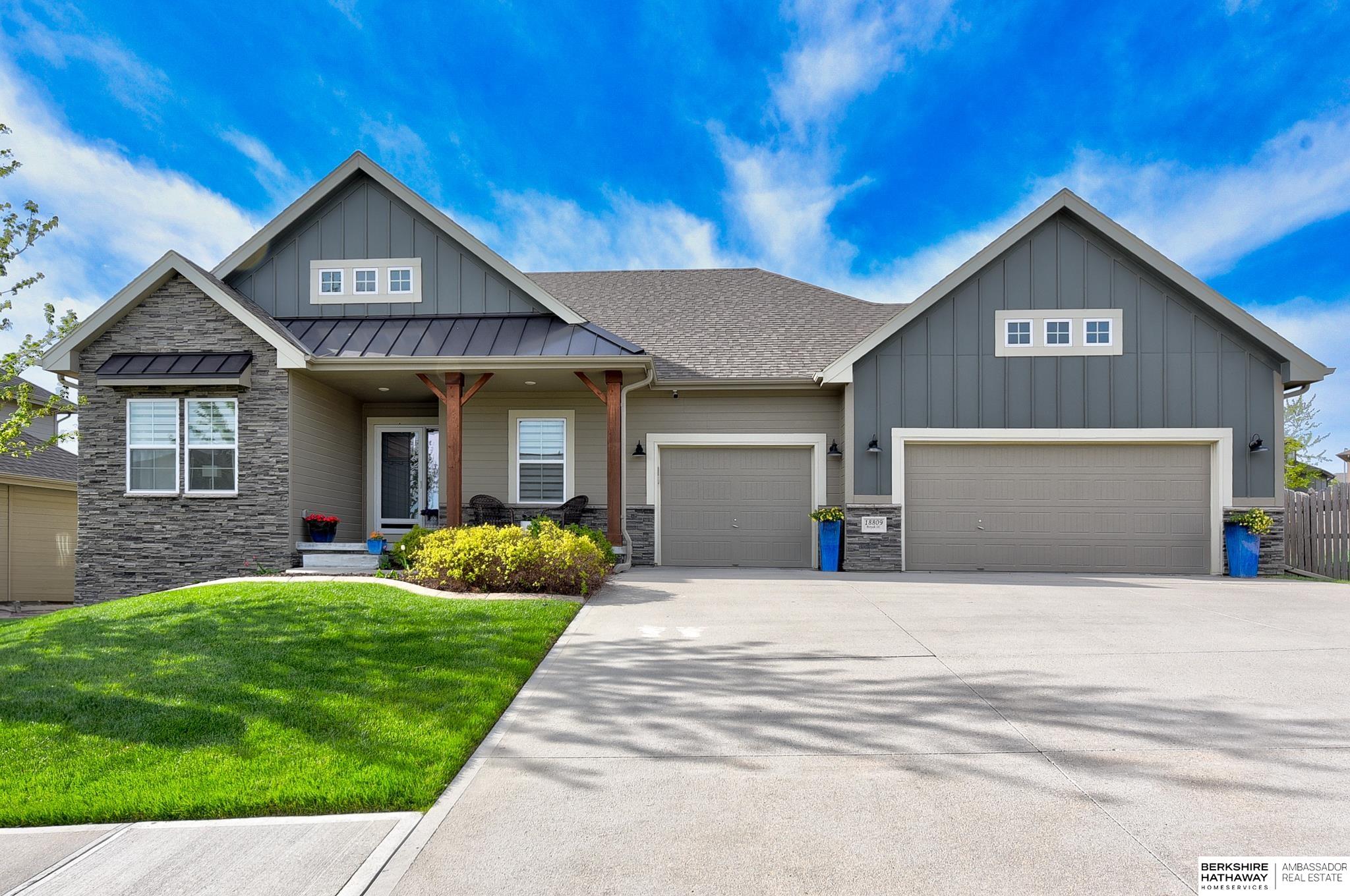 18809 Boyd Street, Elkhorn, Nebraska image 1