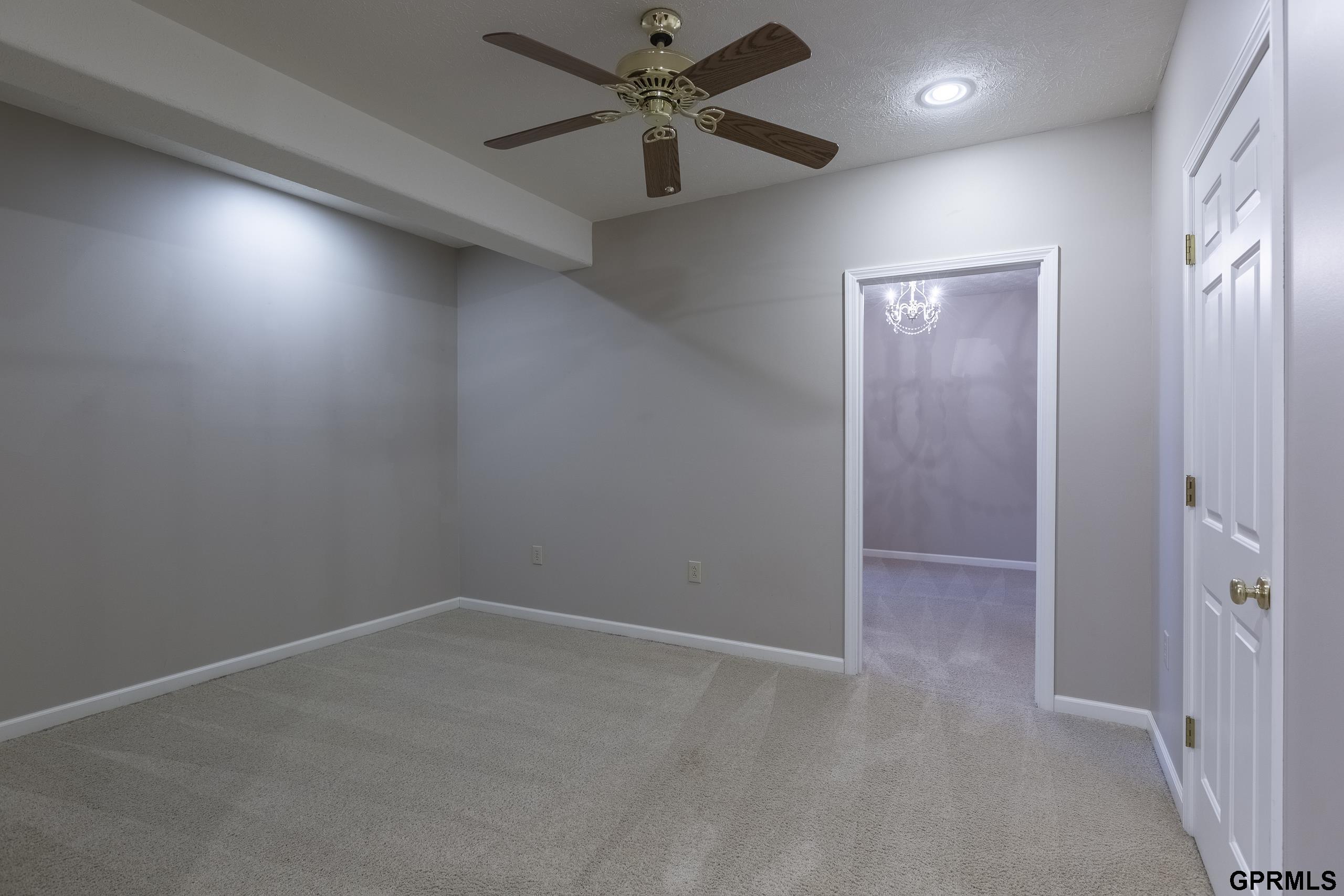 556 S 188 Avenue Circle, Elkhorn, Nebraska image 37