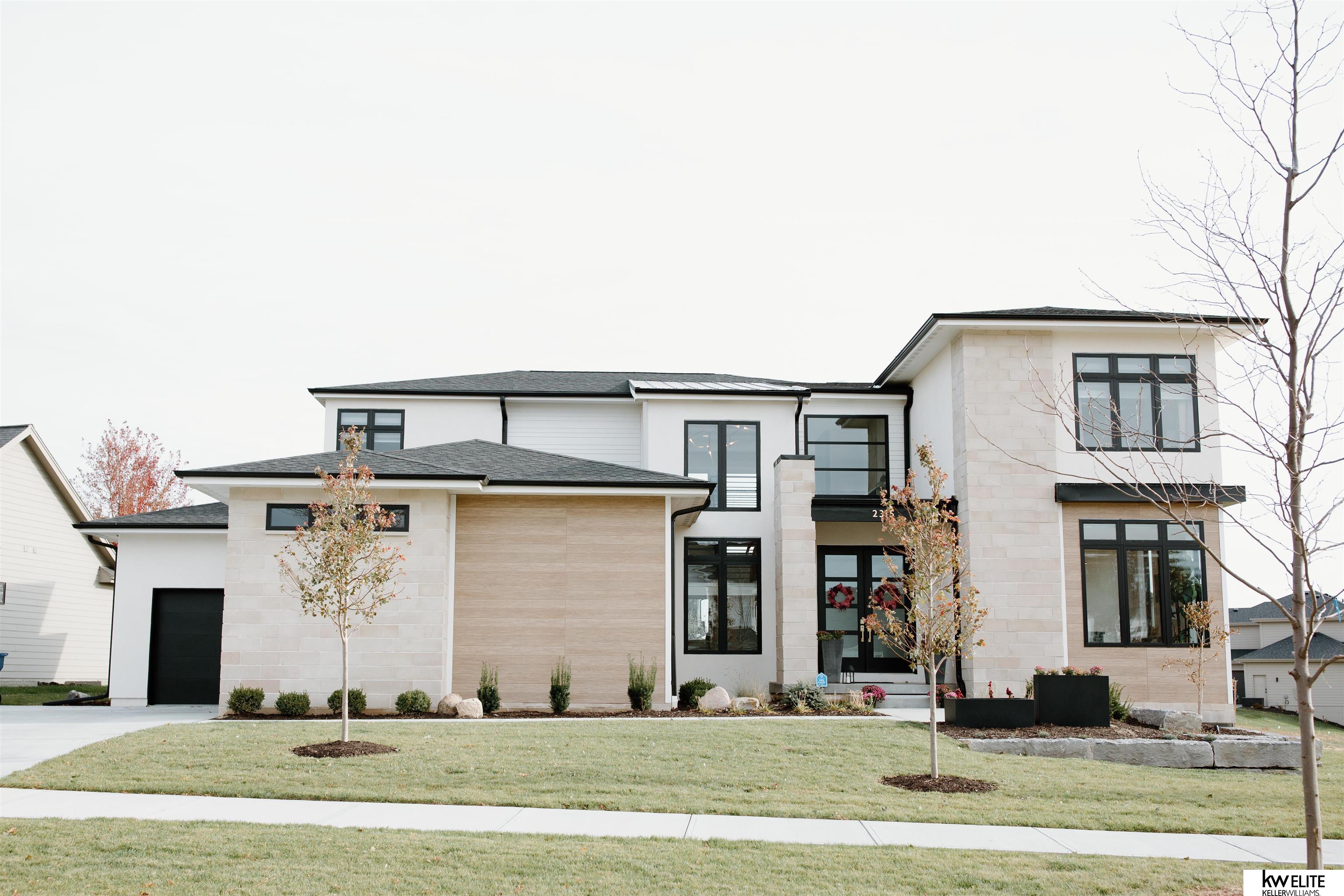 2315 S 220th Avenue, Elkhorn, Nebraska image 1