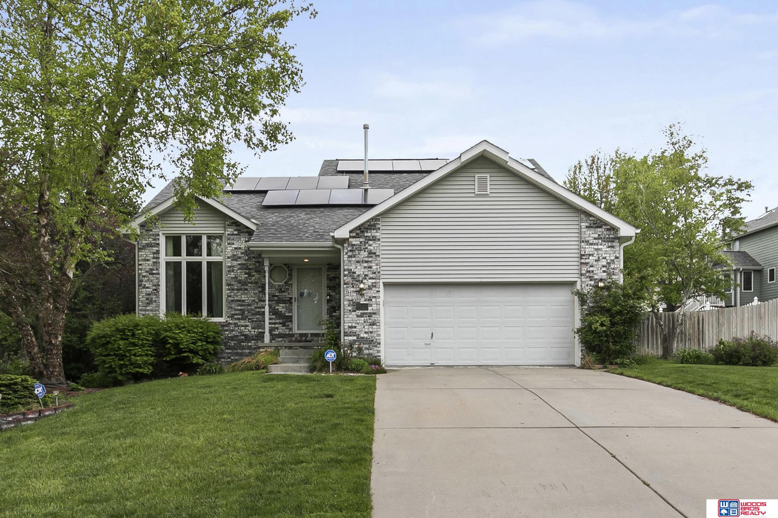 7432 Grand Oaks Drive, Lincoln, Nebraska image 1