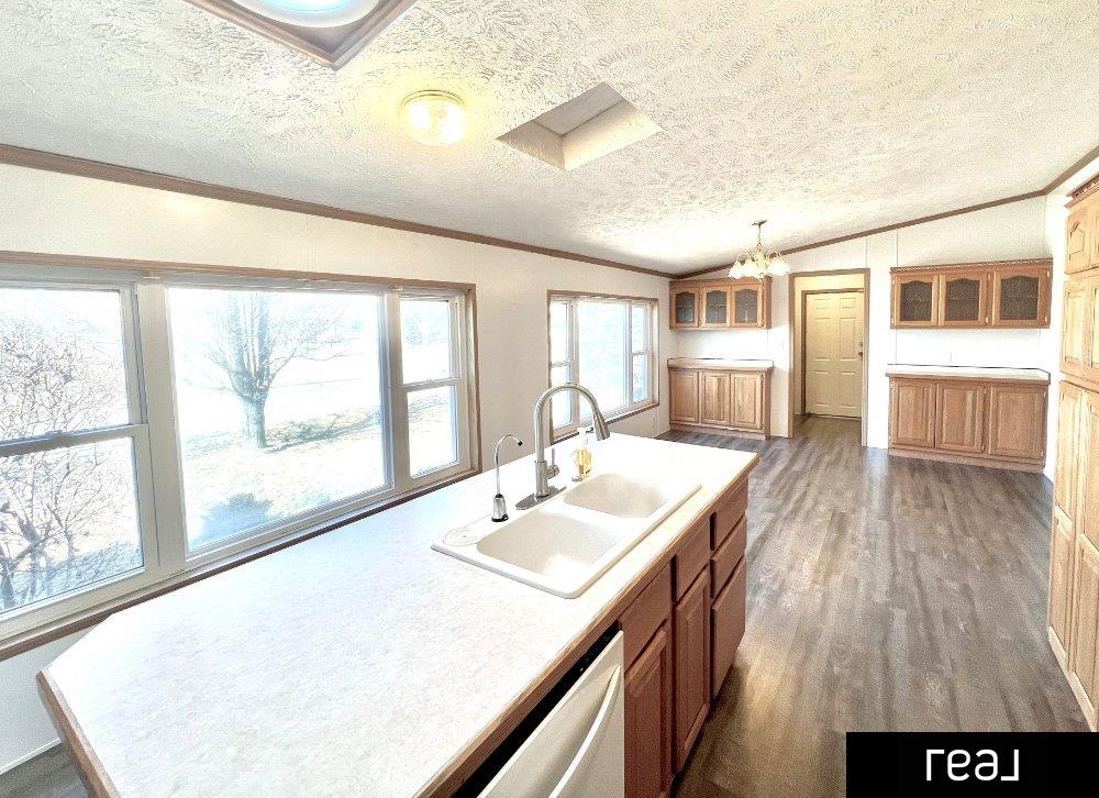 1327 Avenue J, Council Bluffs, Iowa image 6