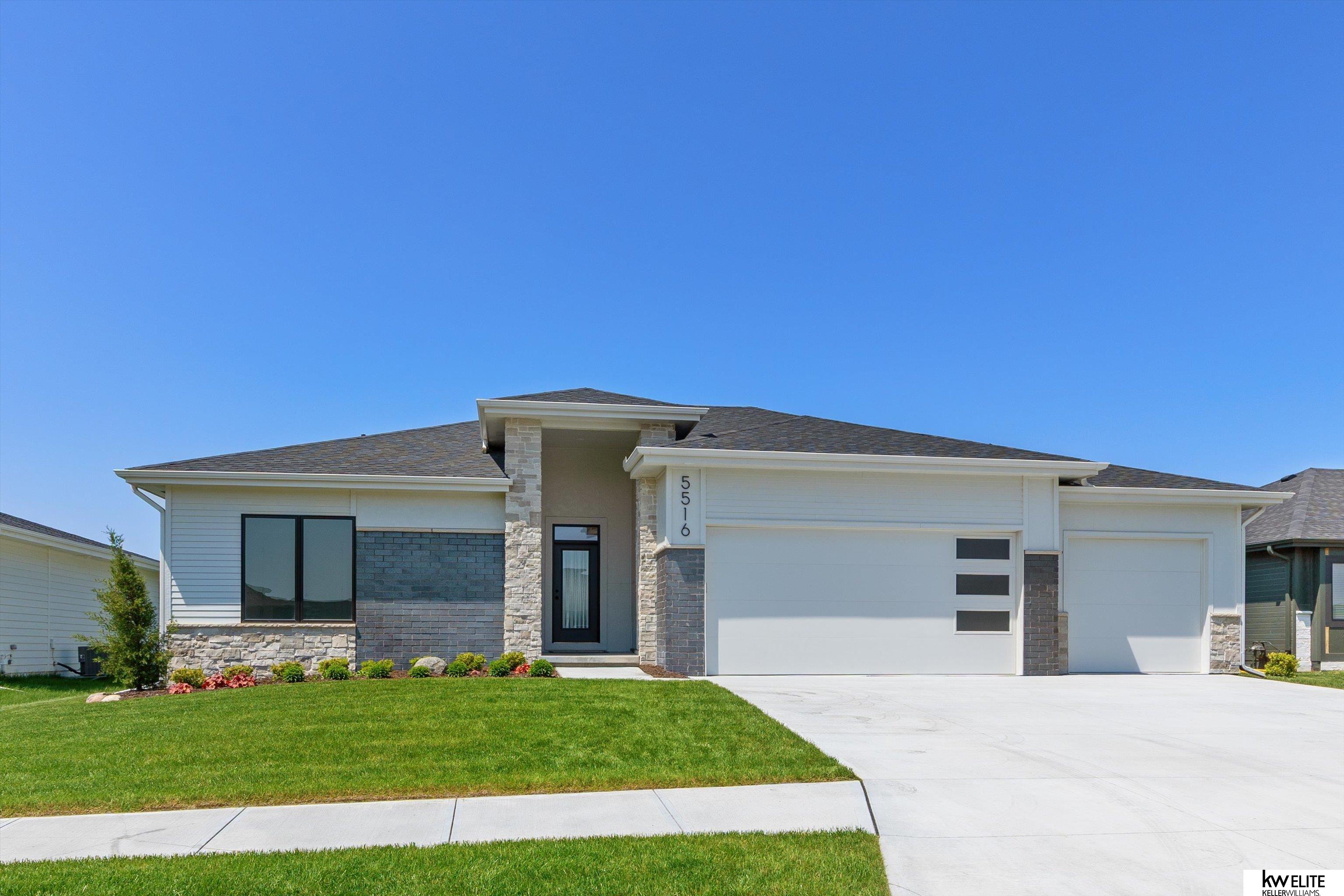 10514 S 103rd Street, Papillion, Nebraska image 1
