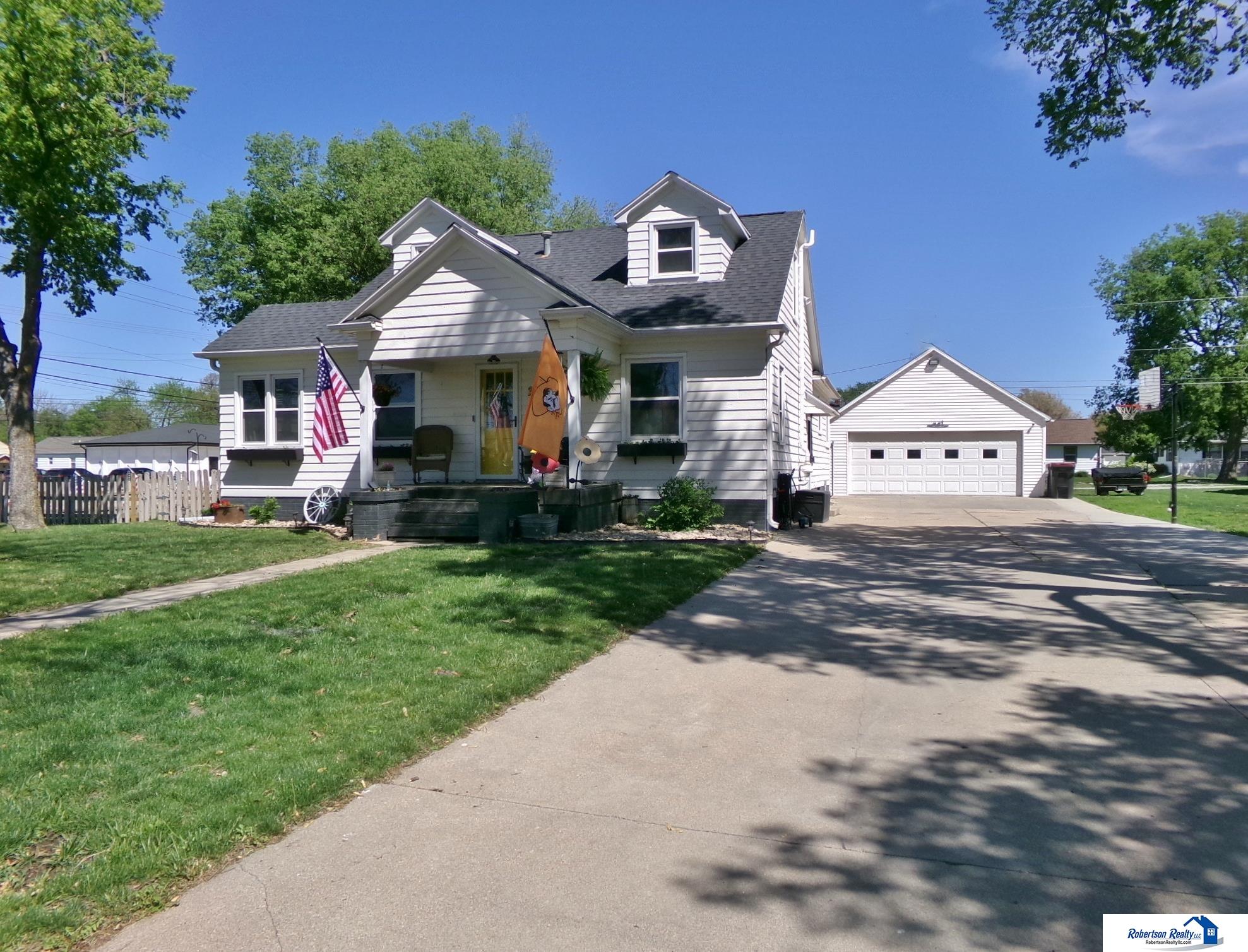 1904 Ella Street, Beatrice
