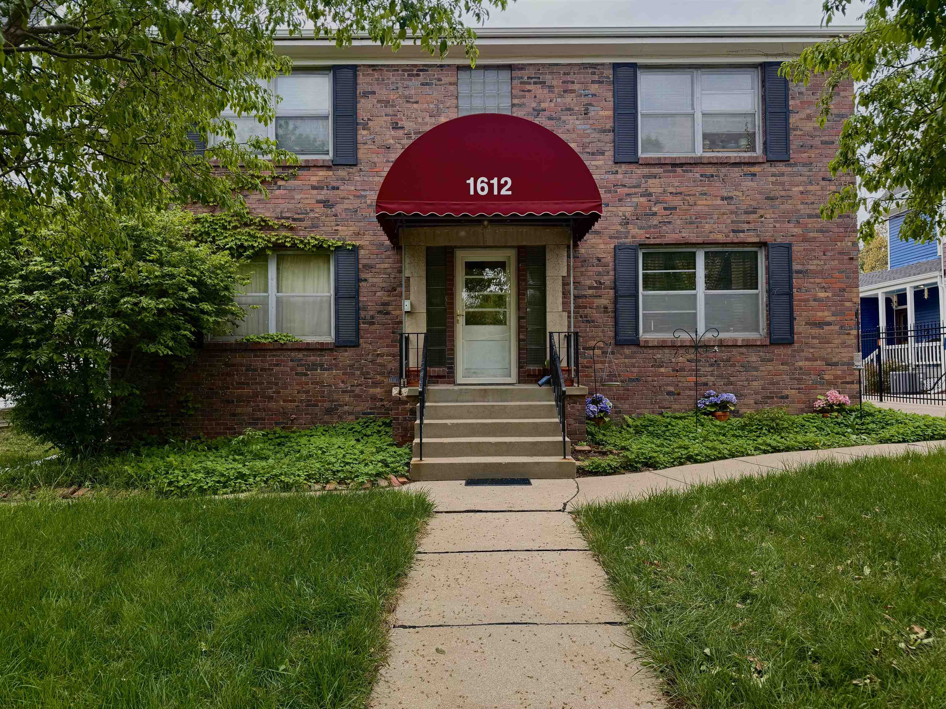 1612 S 32nd Avenue, Omaha