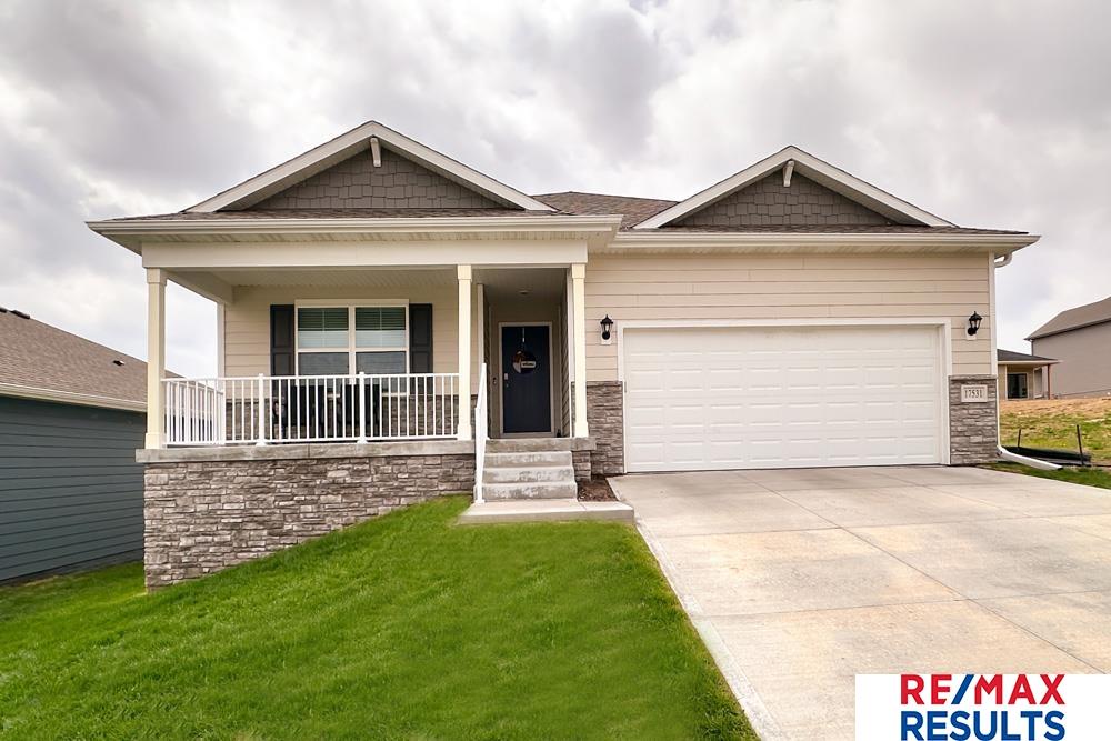 17531 Potter Street, Bennington, Nebraska image 1