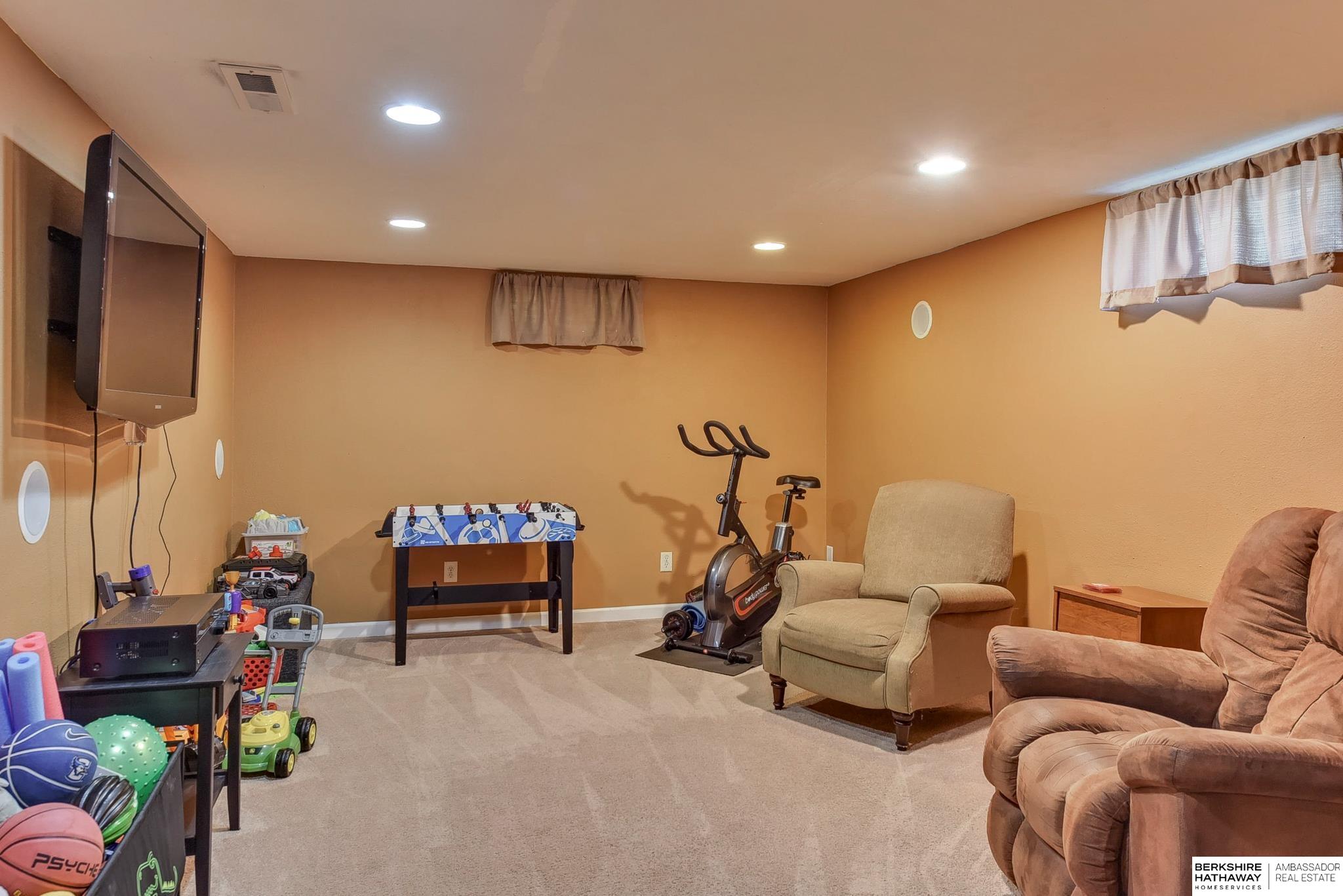 434 N Clarmar Avenue, Fremont, Nebraska image 27