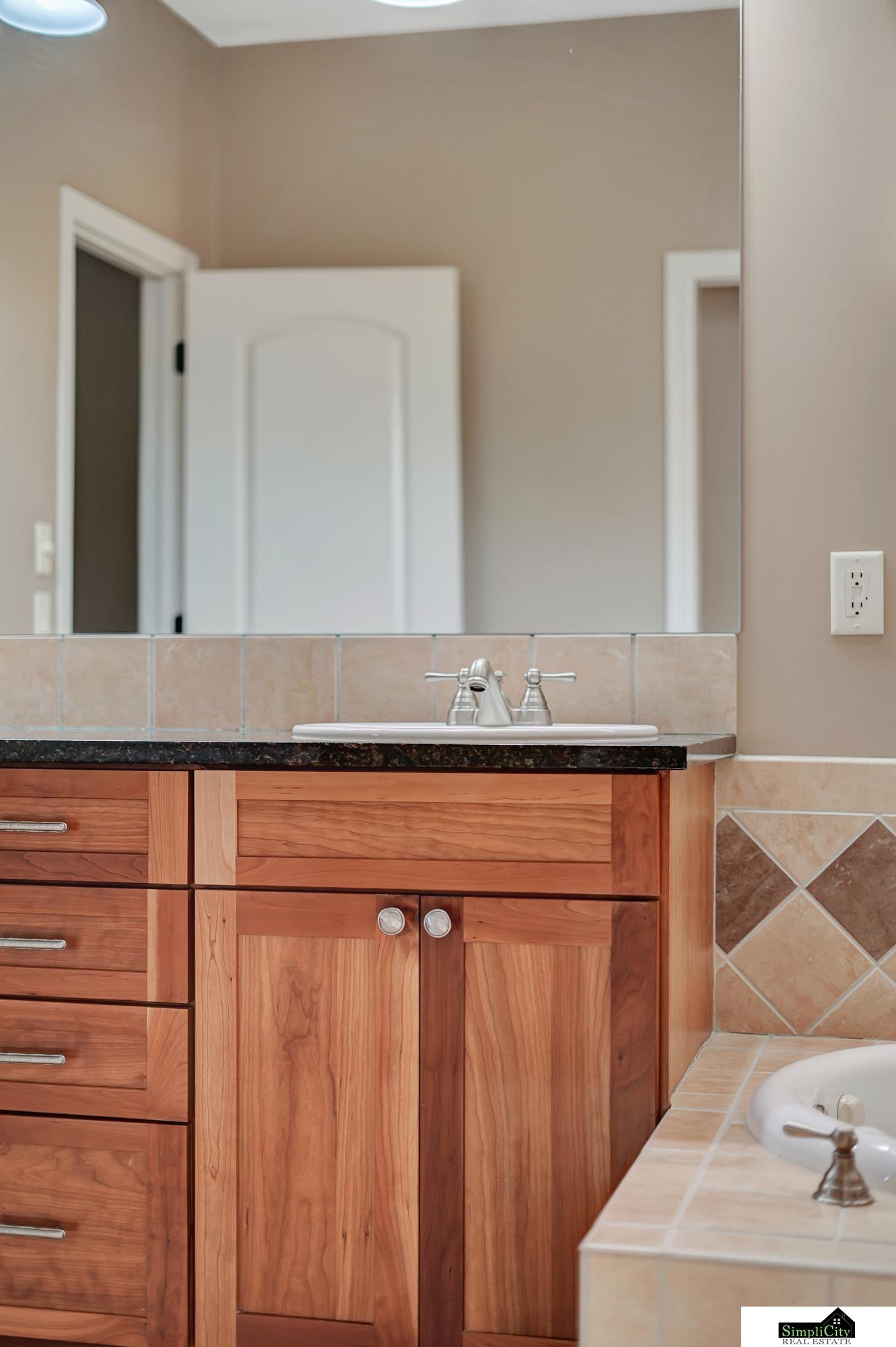 8420 Augusta Drive, Lincoln, Nebraska image 31