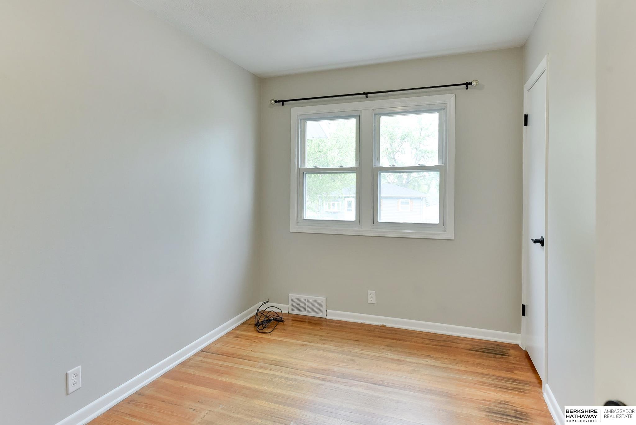 8174 Hascall Street, Omaha, Nebraska image 16
