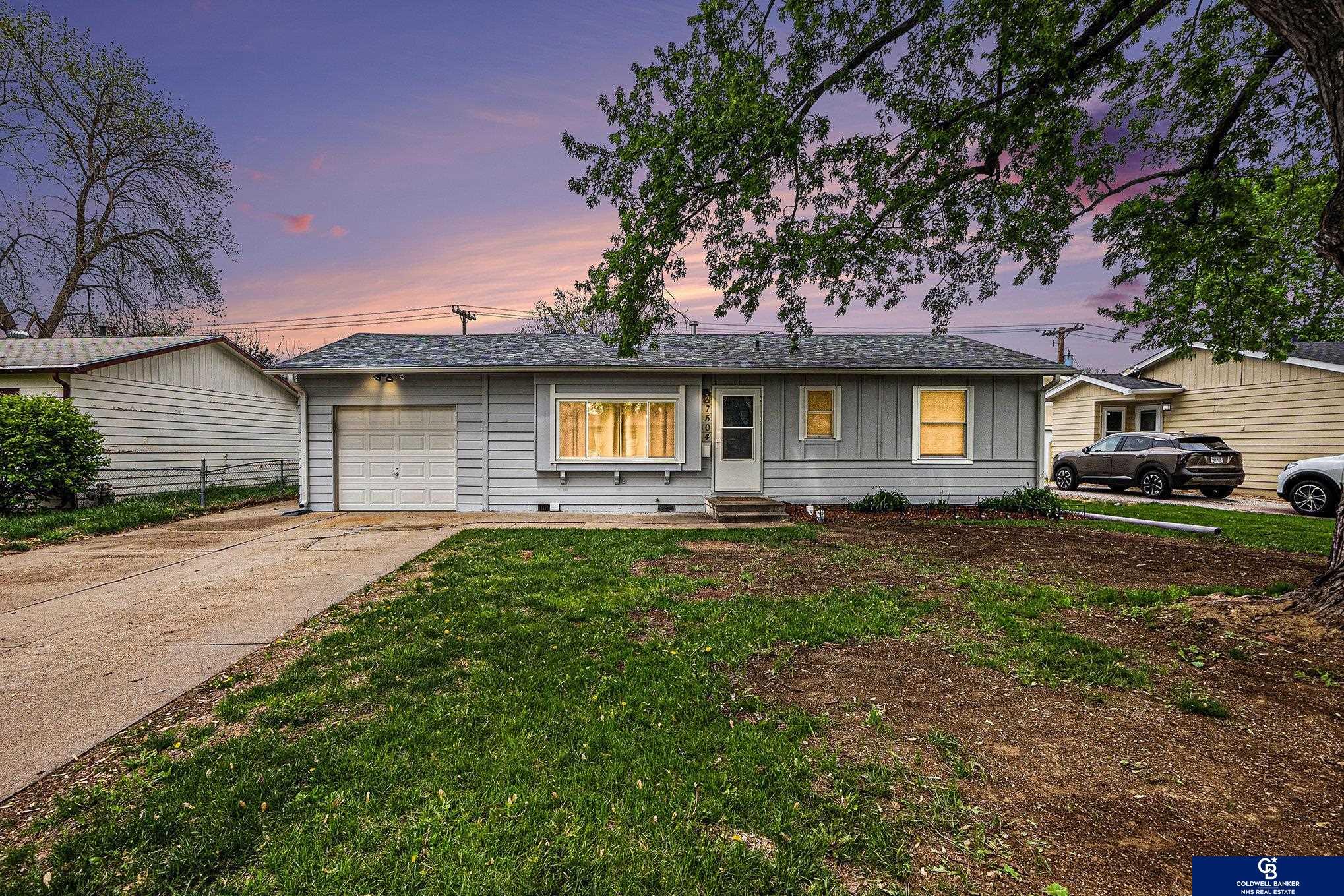 7504 Valley Road, La Vista, Nebraska image 1