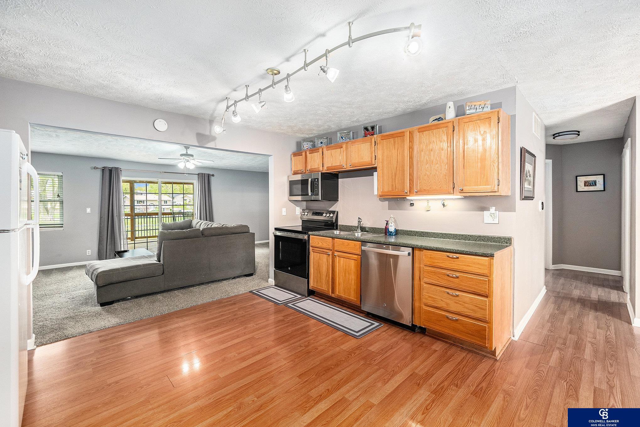 7504 Valley Road, La Vista, Nebraska image 8