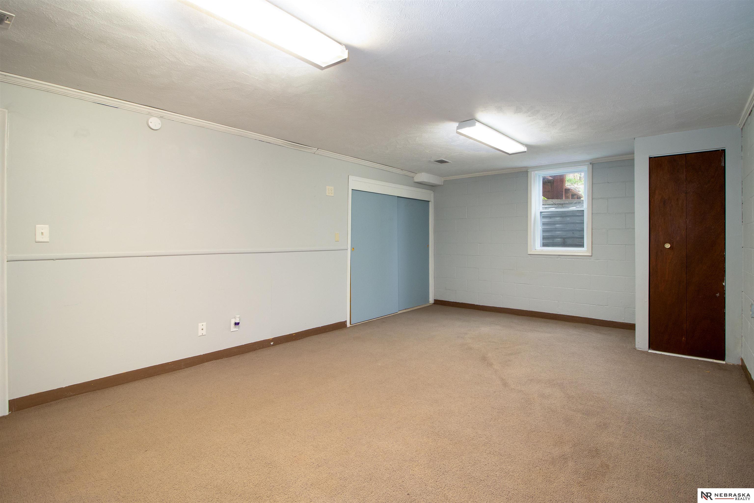 8514 Pinkney Street, Omaha, Nebraska image 12
