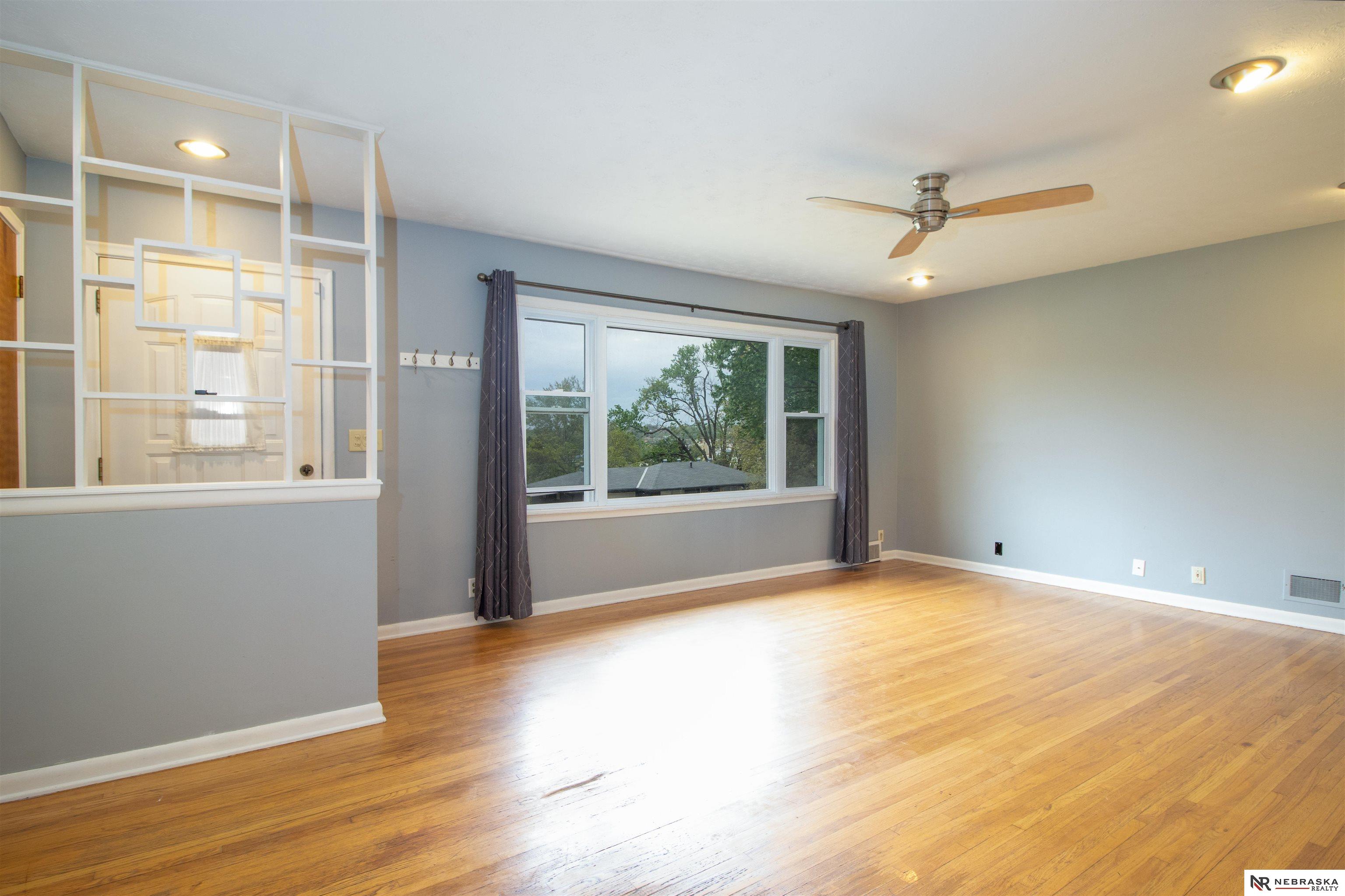 8514 Pinkney Street, Omaha, Nebraska image 4
