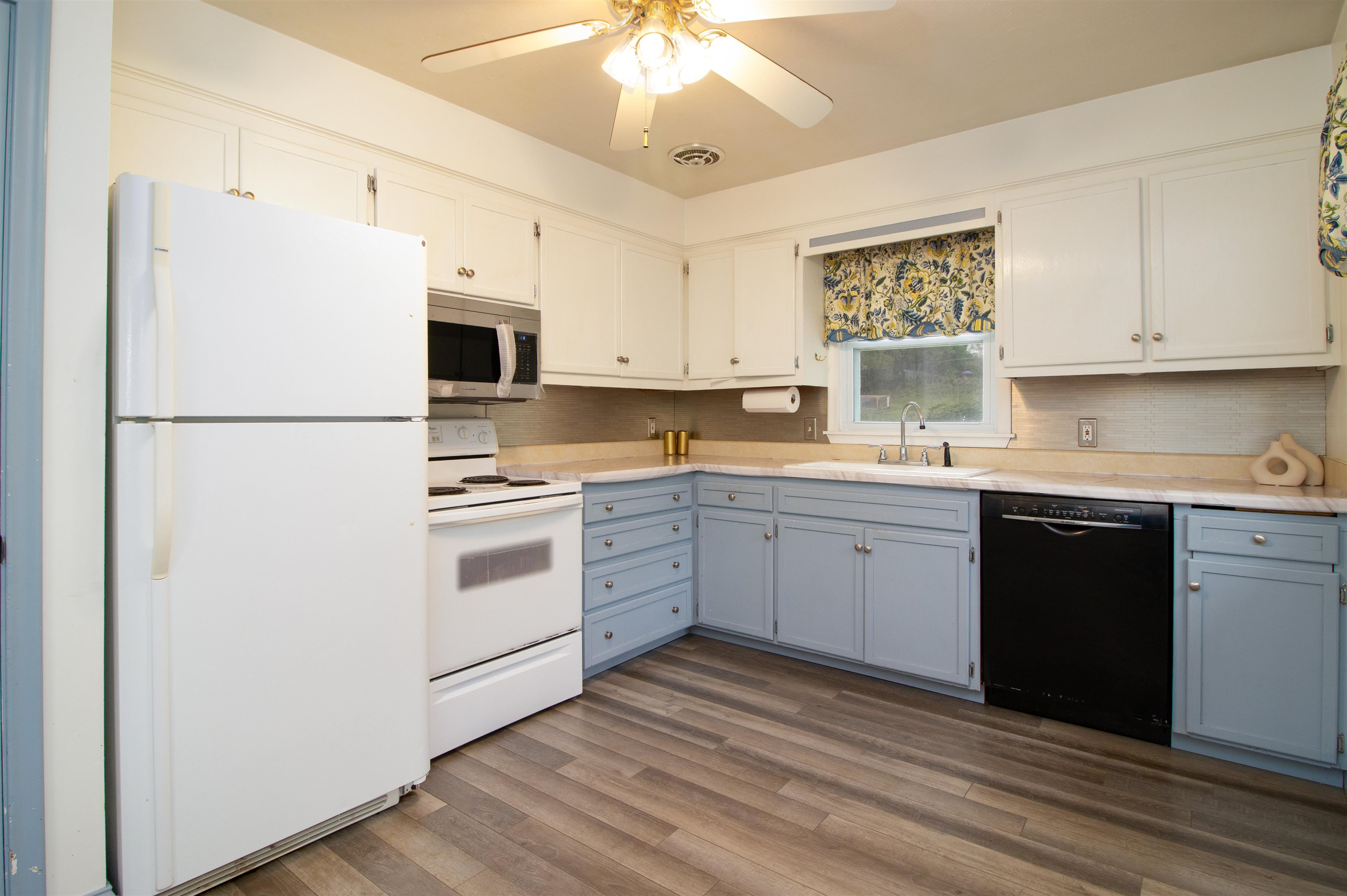8514 Pinkney Street, Omaha, Nebraska image 6
