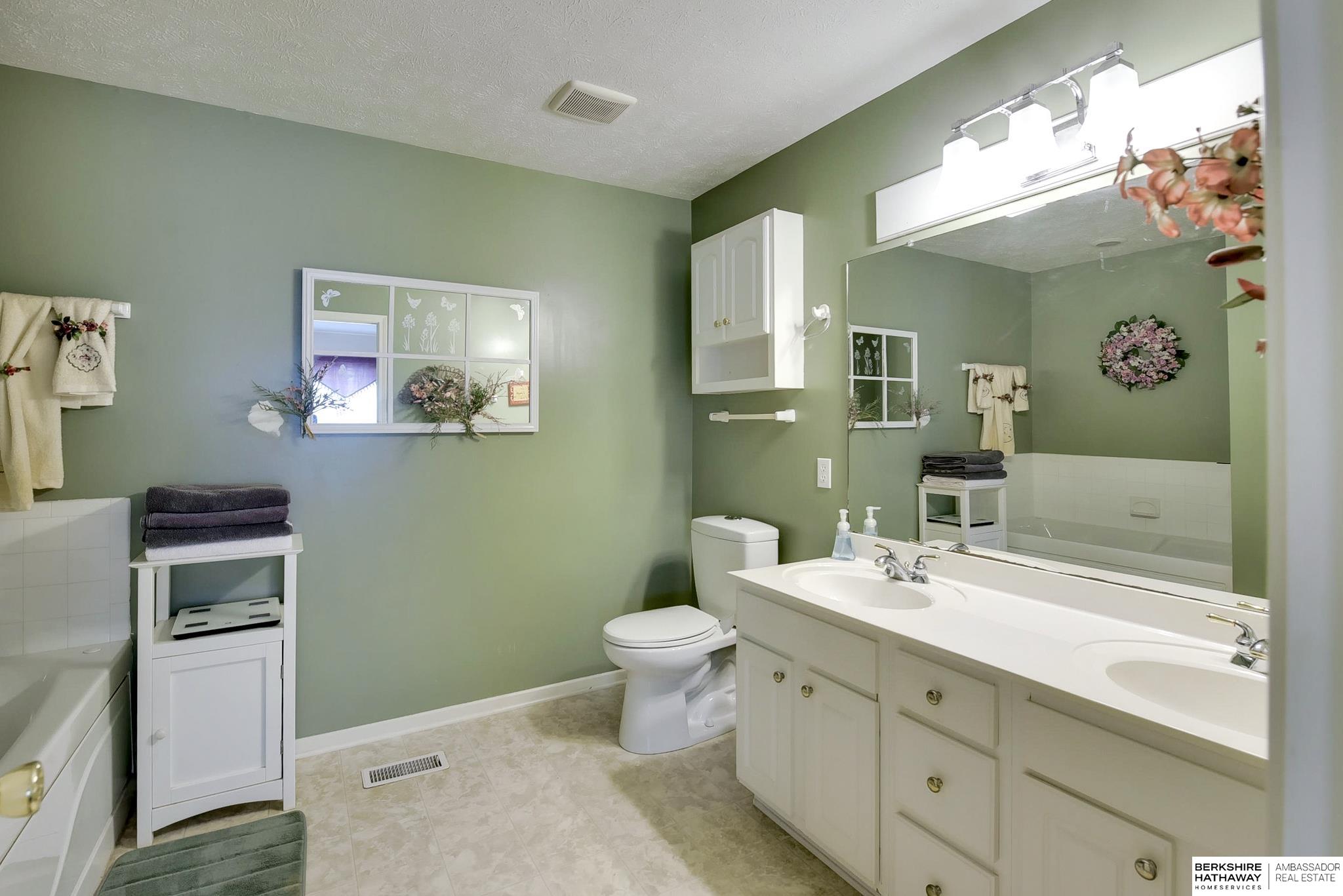 5012 S 194th Street, Omaha, Nebraska image 15