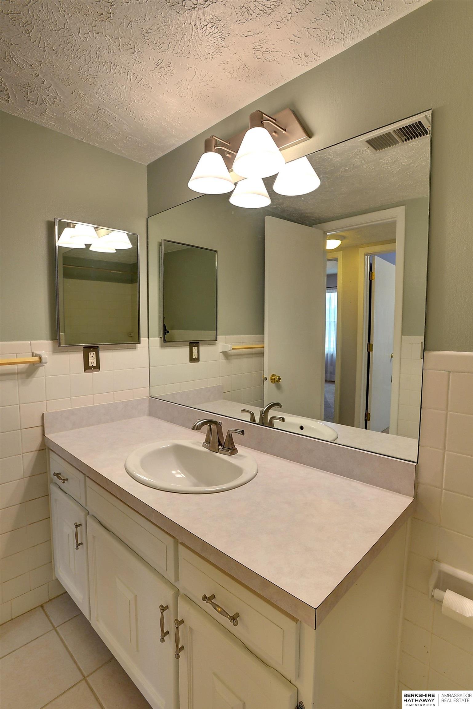 12784 Deauville Drive #1-303, Omaha, Nebraska image 16