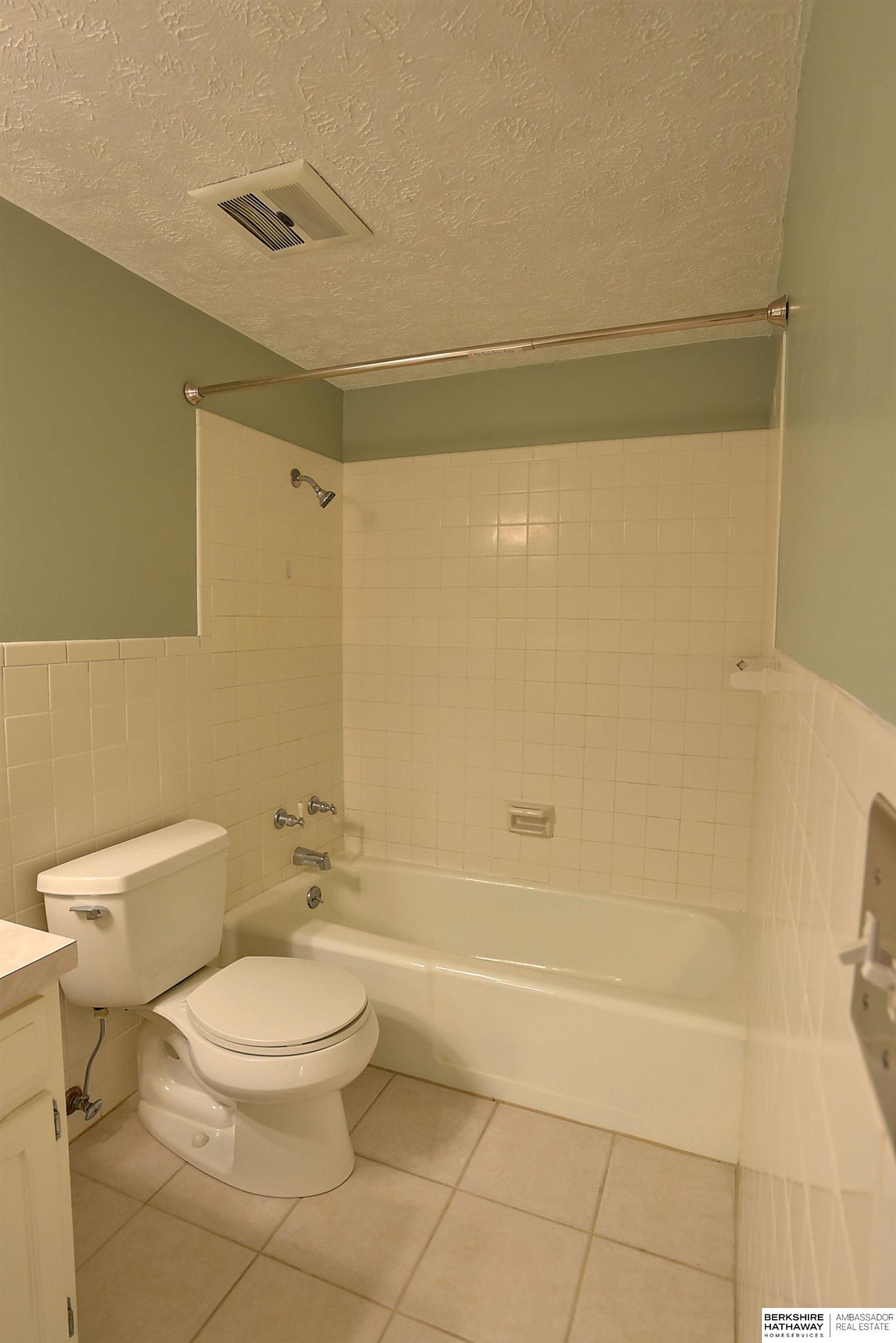 12784 Deauville Drive #1-303, Omaha, Nebraska image 17