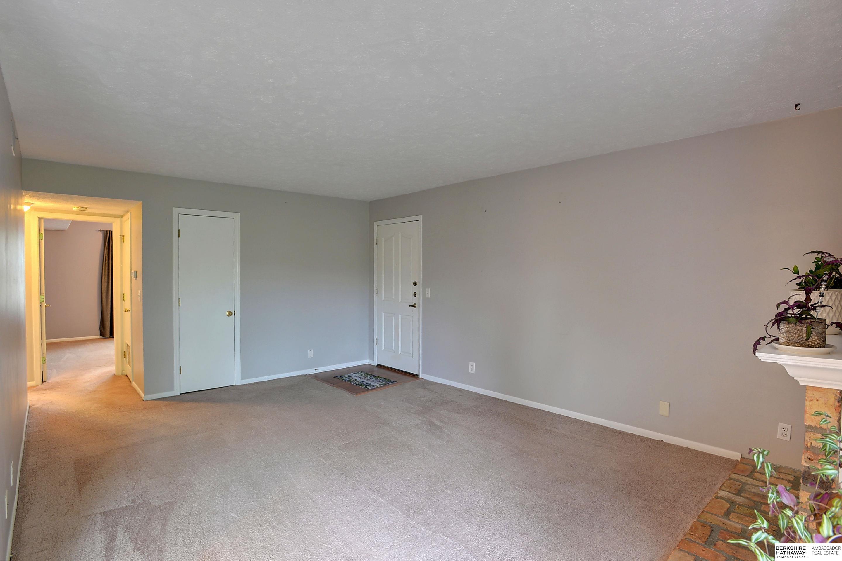 12784 Deauville Drive #1-303, Omaha, Nebraska image 4