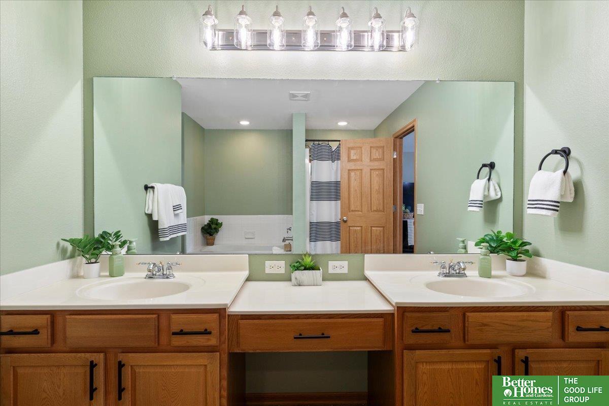 2413 S Mineral Drive, Papillion, Nebraska image 34