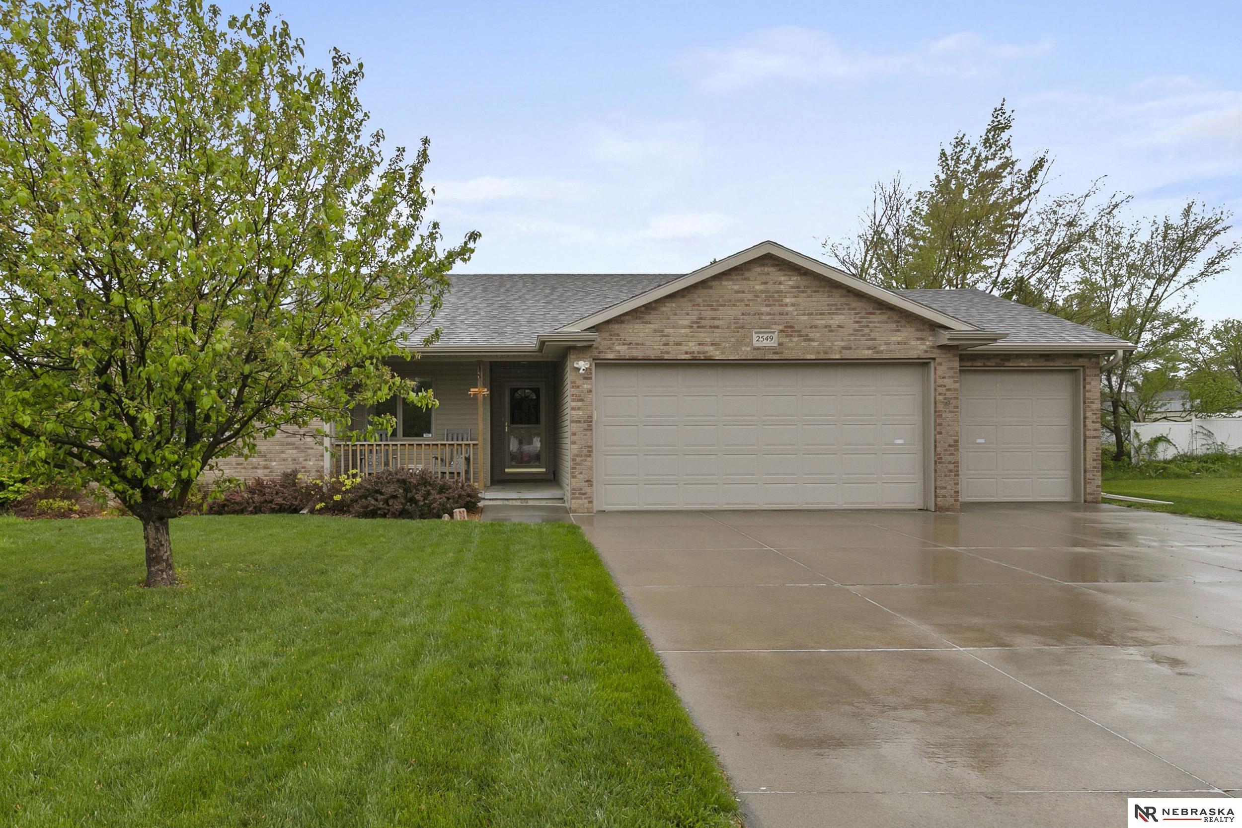 2549 SW Soukup Circle, Lincoln, Nebraska image 2