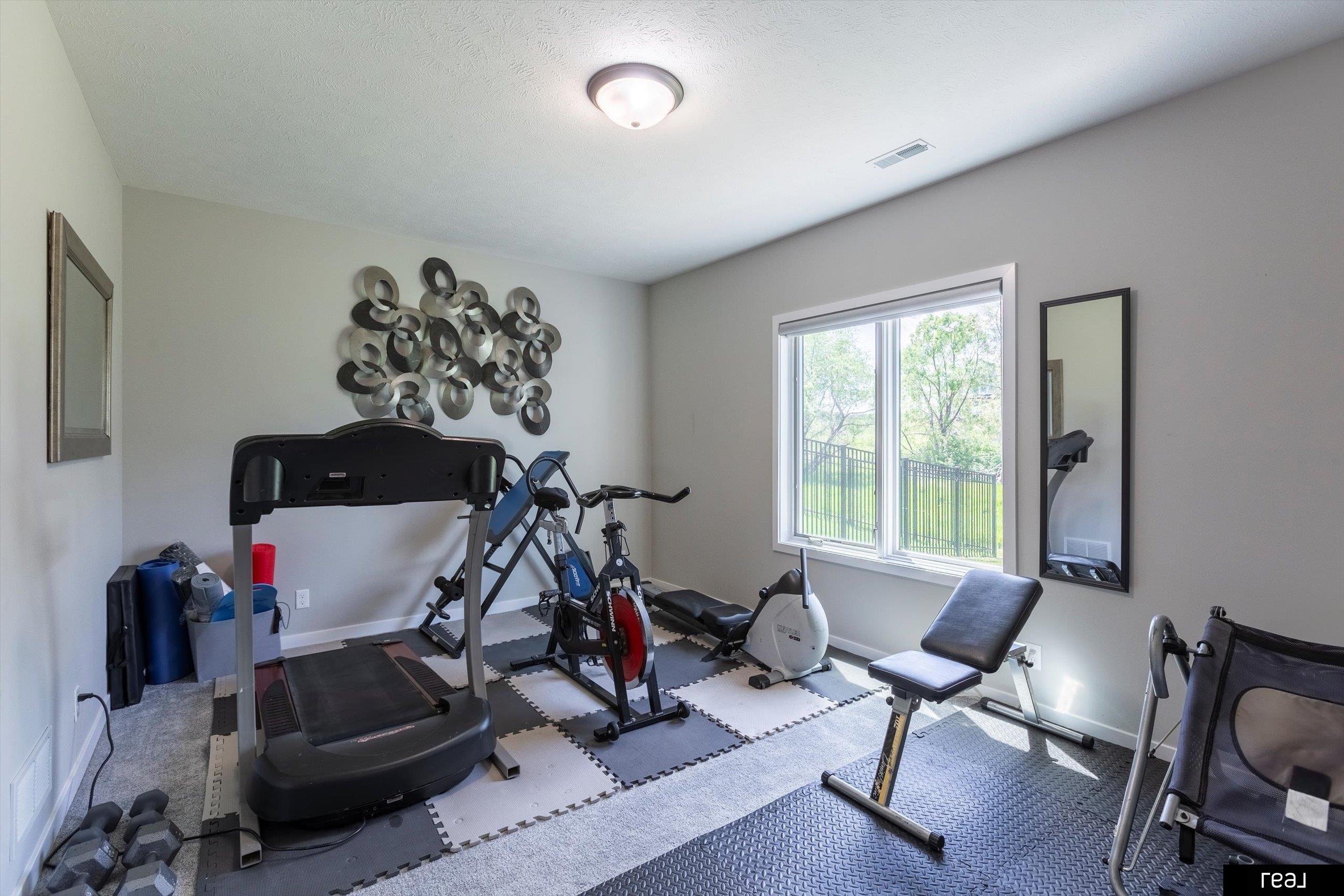 18332 Cheyenne Road, Omaha, Nebraska image 39