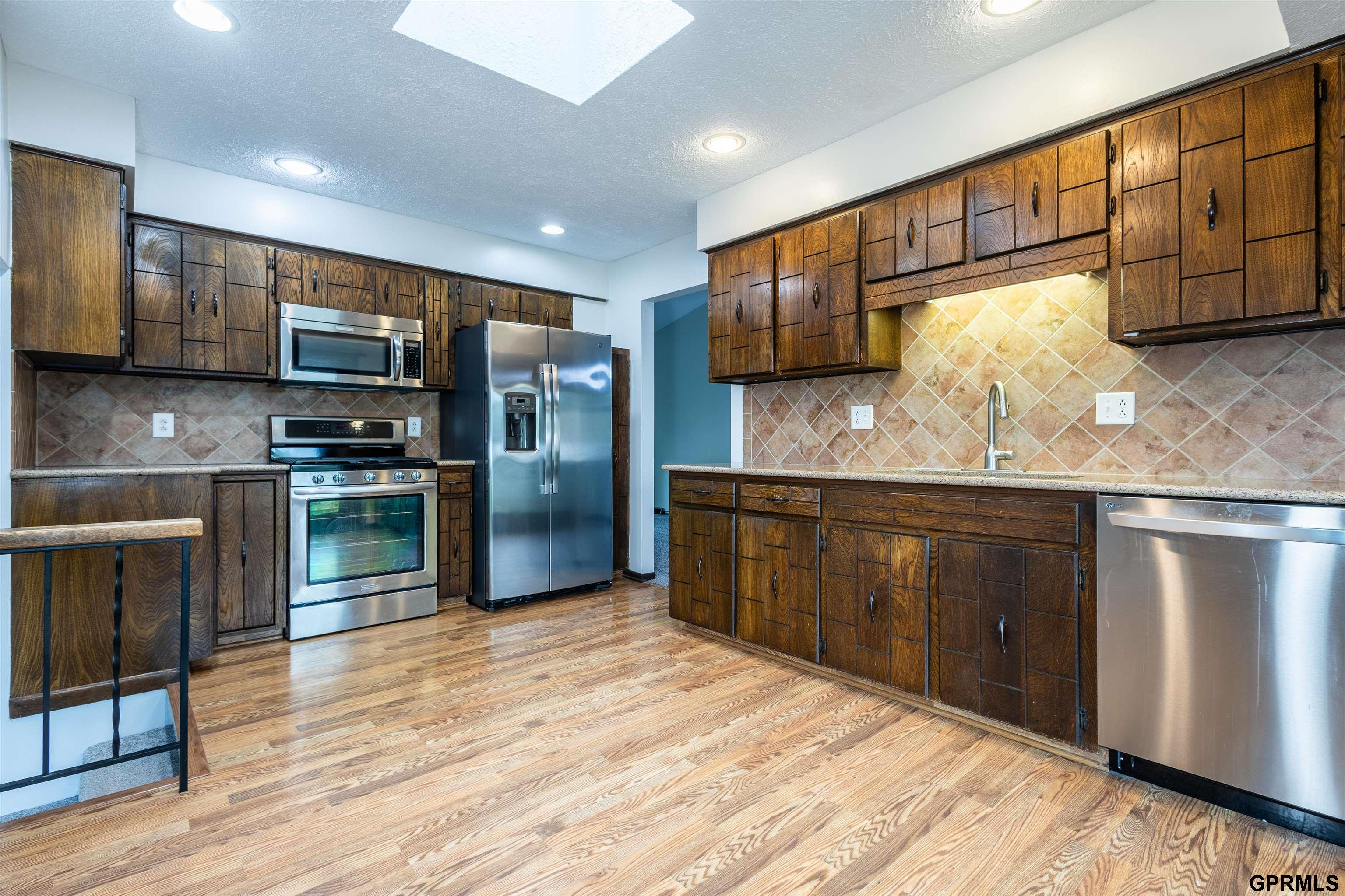 608 S 151st Circle, Omaha, Nebraska image 9