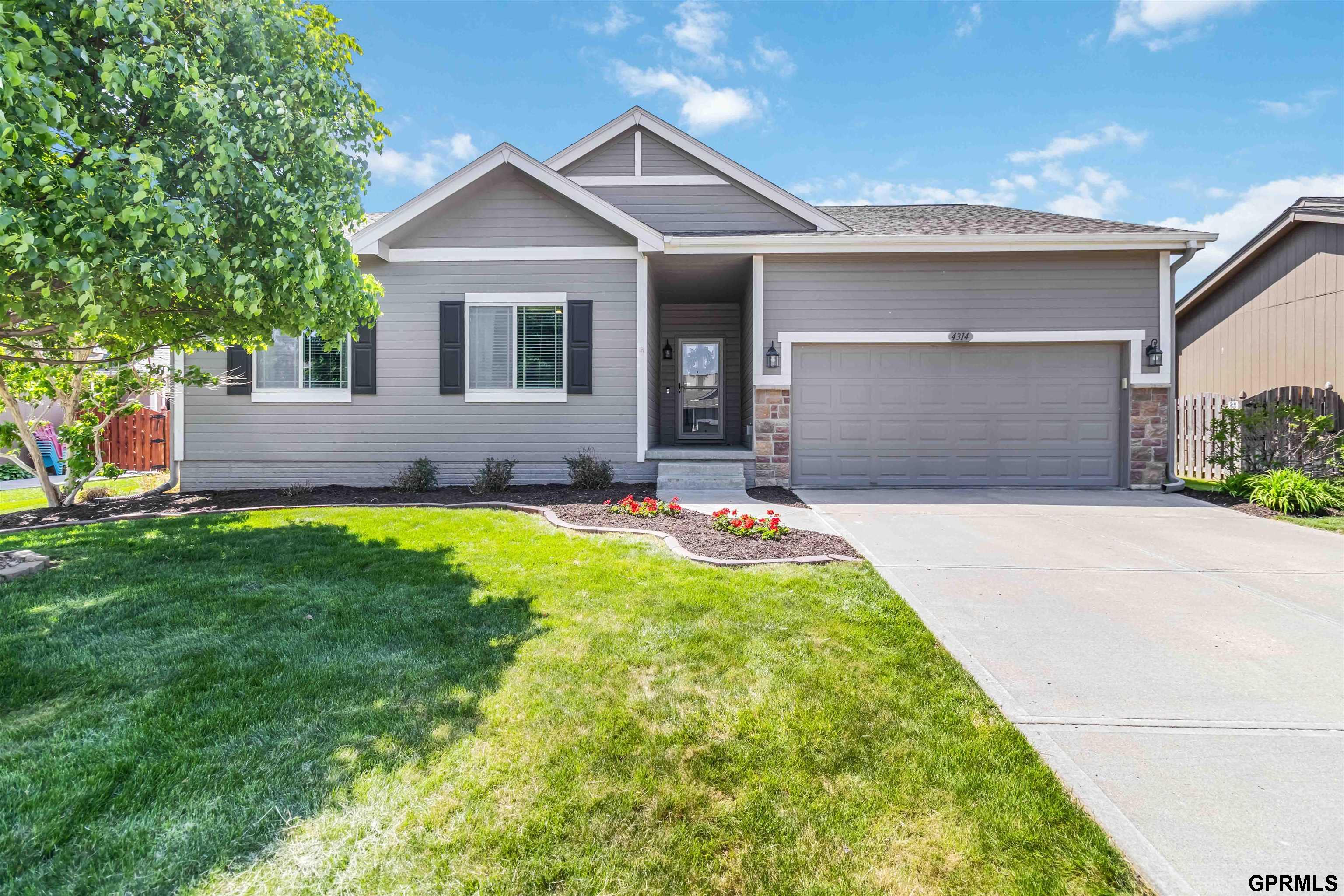 4314 S 202 Avenue, Omaha, Nebraska image 2