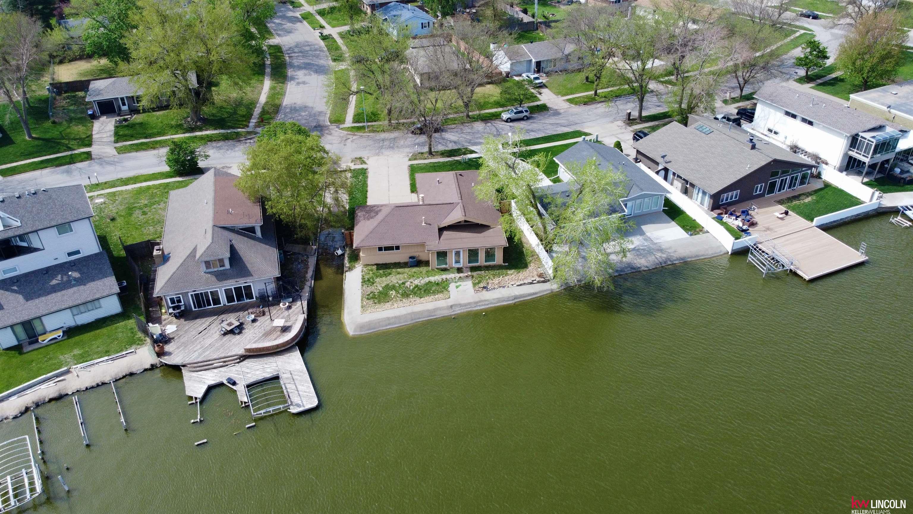 900 Lakeshore Drive, Lincoln, Nebraska image 3