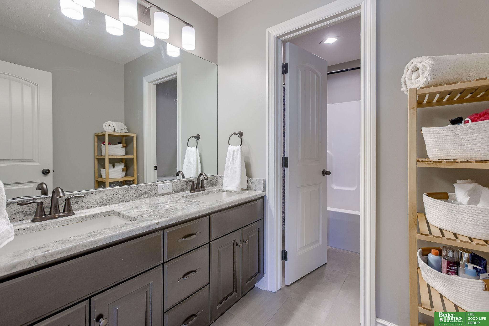 12622 S 73rd Street, Papillion, Nebraska image 25