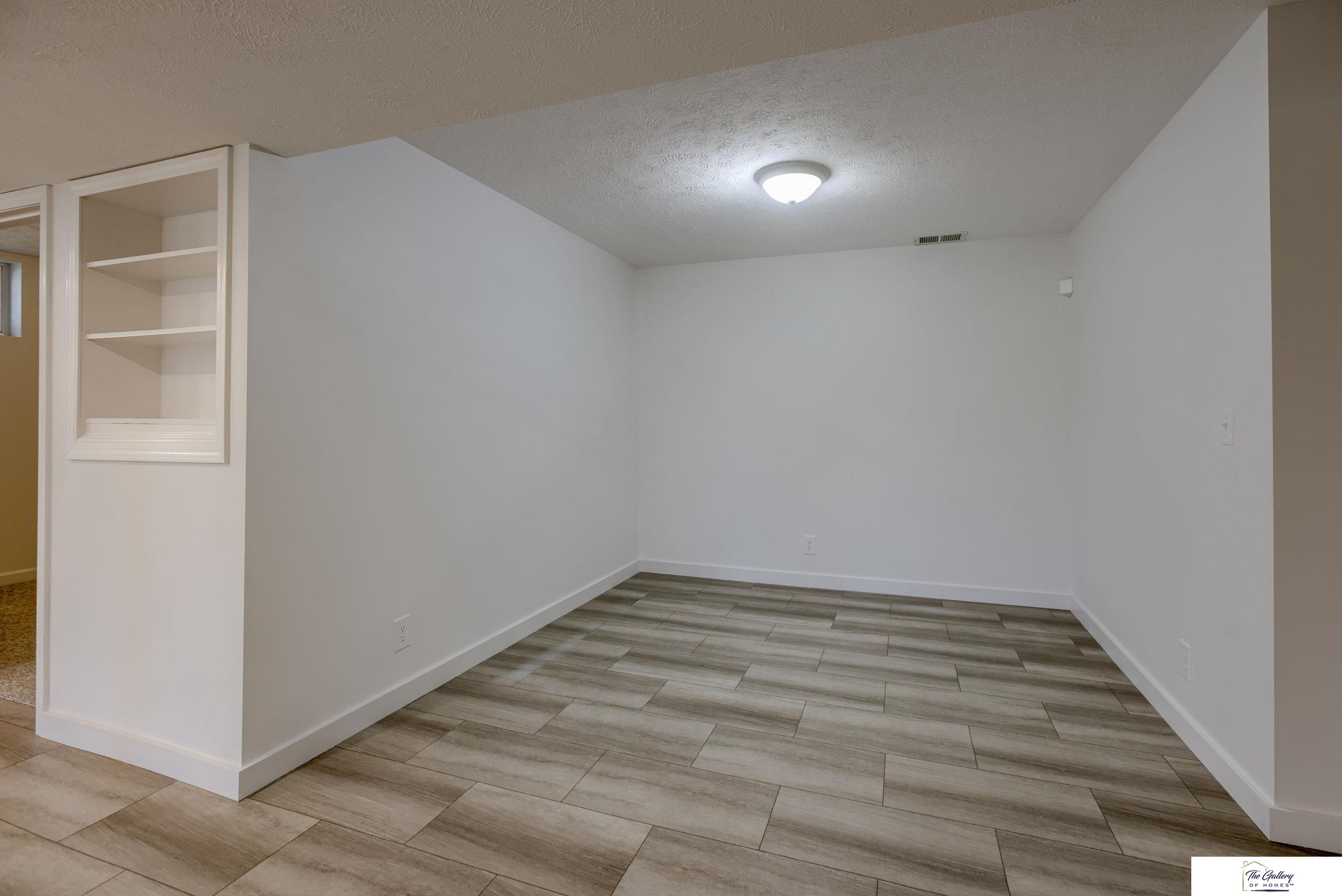 7633 Windsor Drive, Omaha, Nebraska image 23