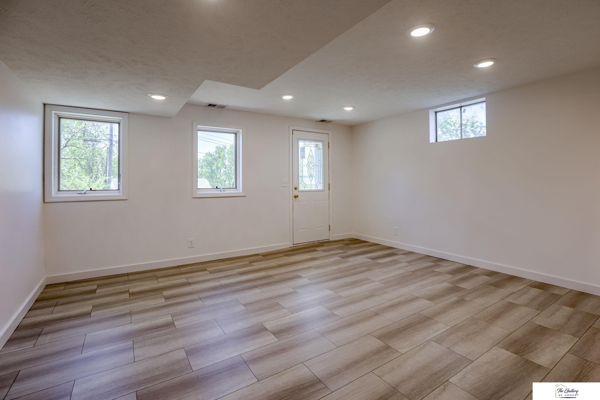 7633 Windsor Drive, Omaha, Nebraska image 24