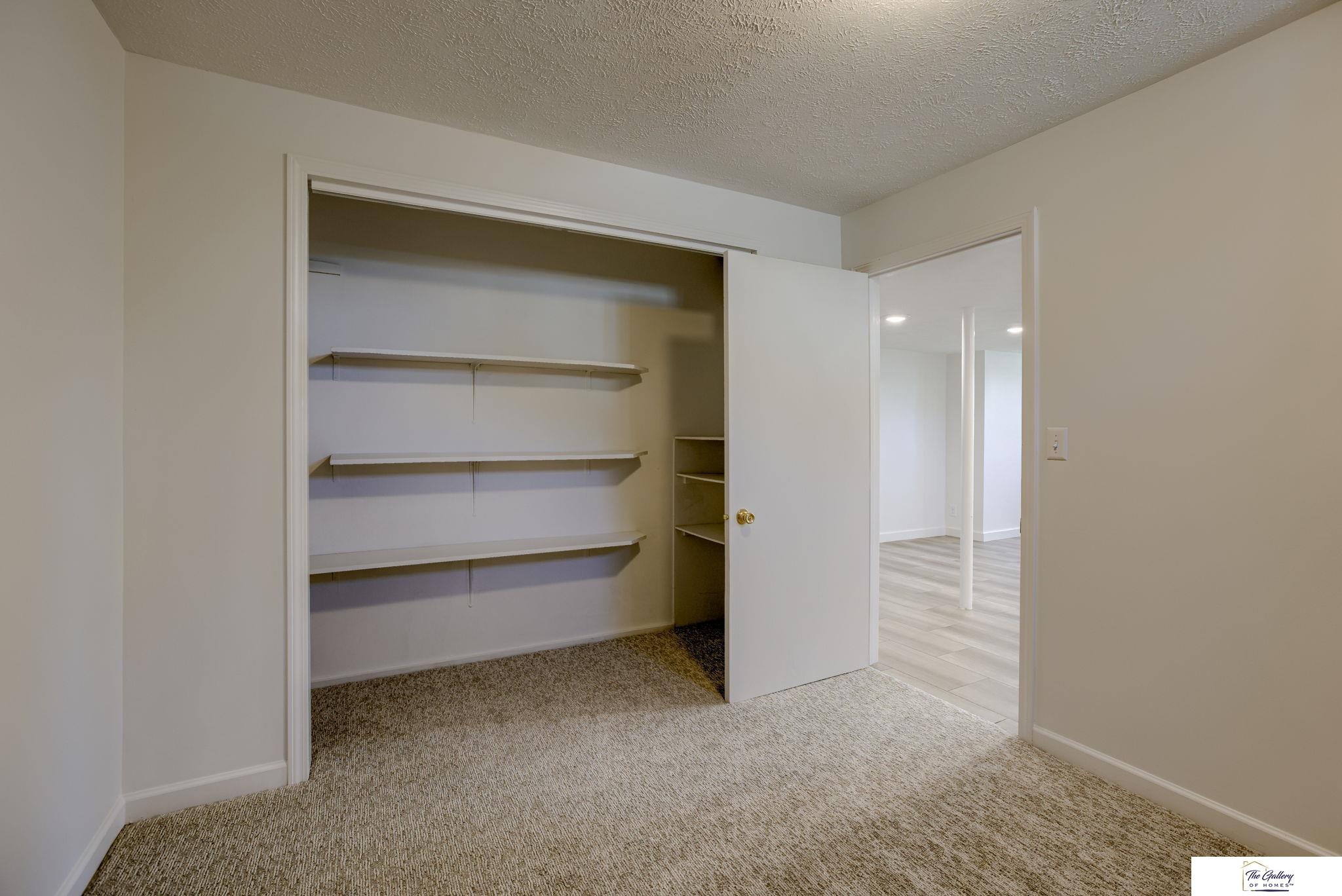 7633 Windsor Drive, Omaha, Nebraska image 27