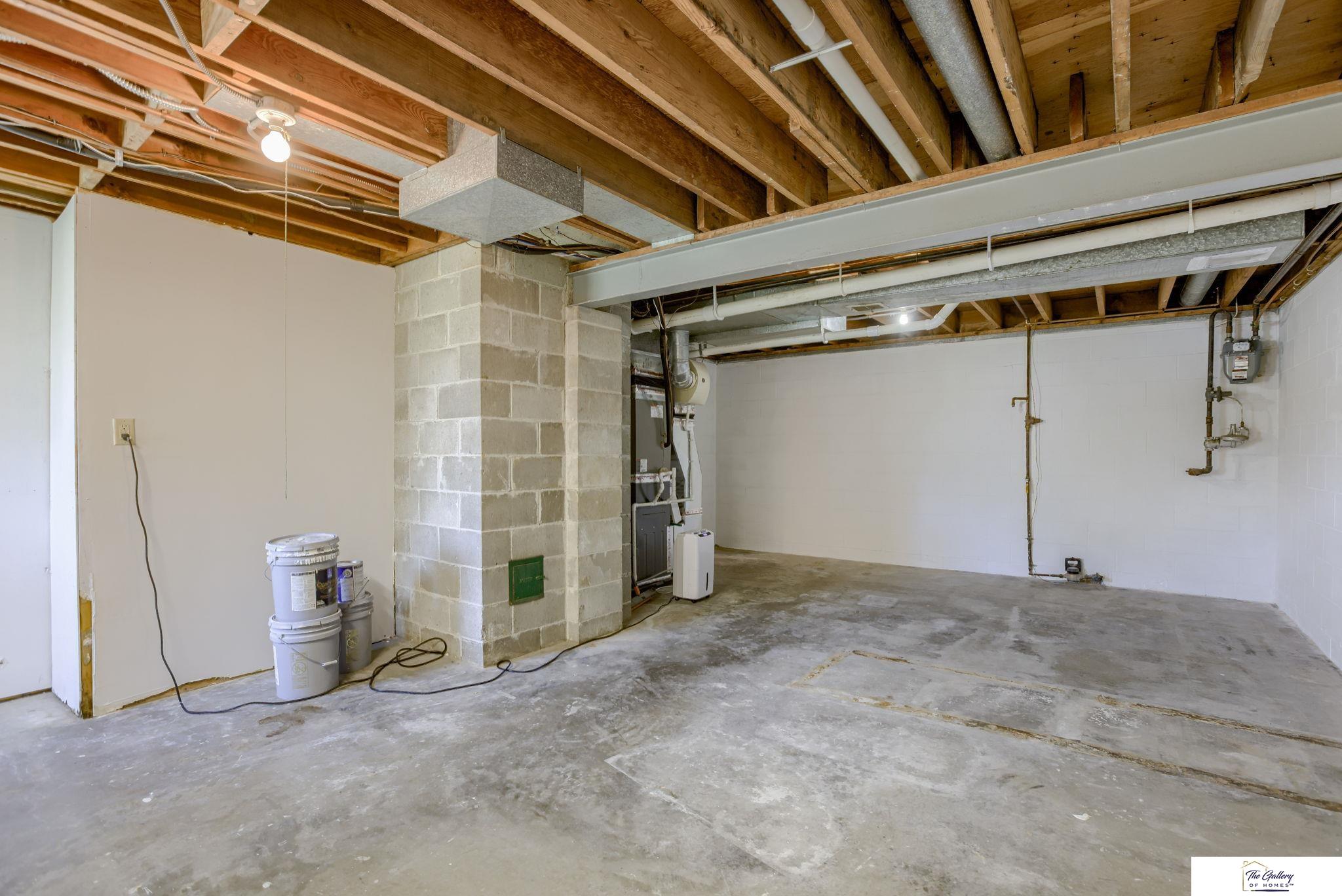 7633 Windsor Drive, Omaha, Nebraska image 32