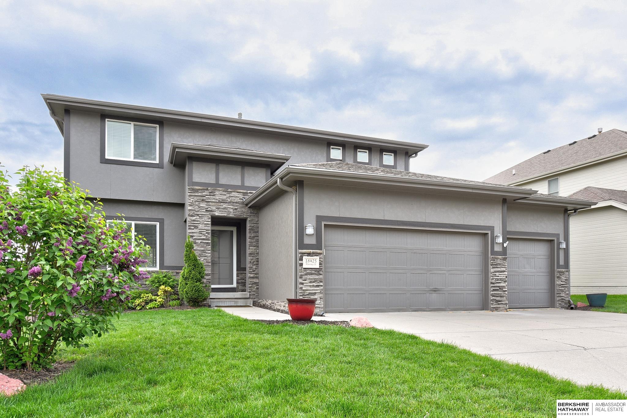 18425 Harney Street, Elkhorn, Nebraska image 1