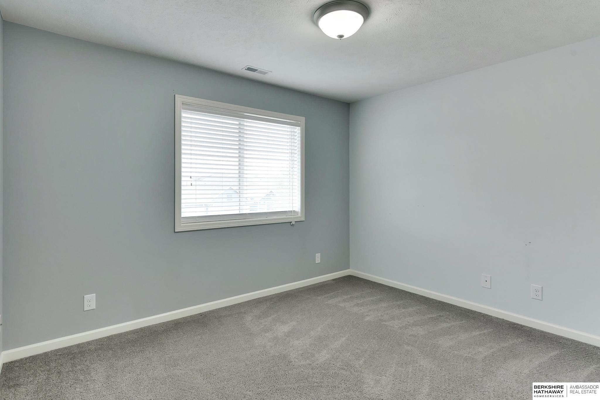 18425 Harney Street, Elkhorn, Nebraska image 26