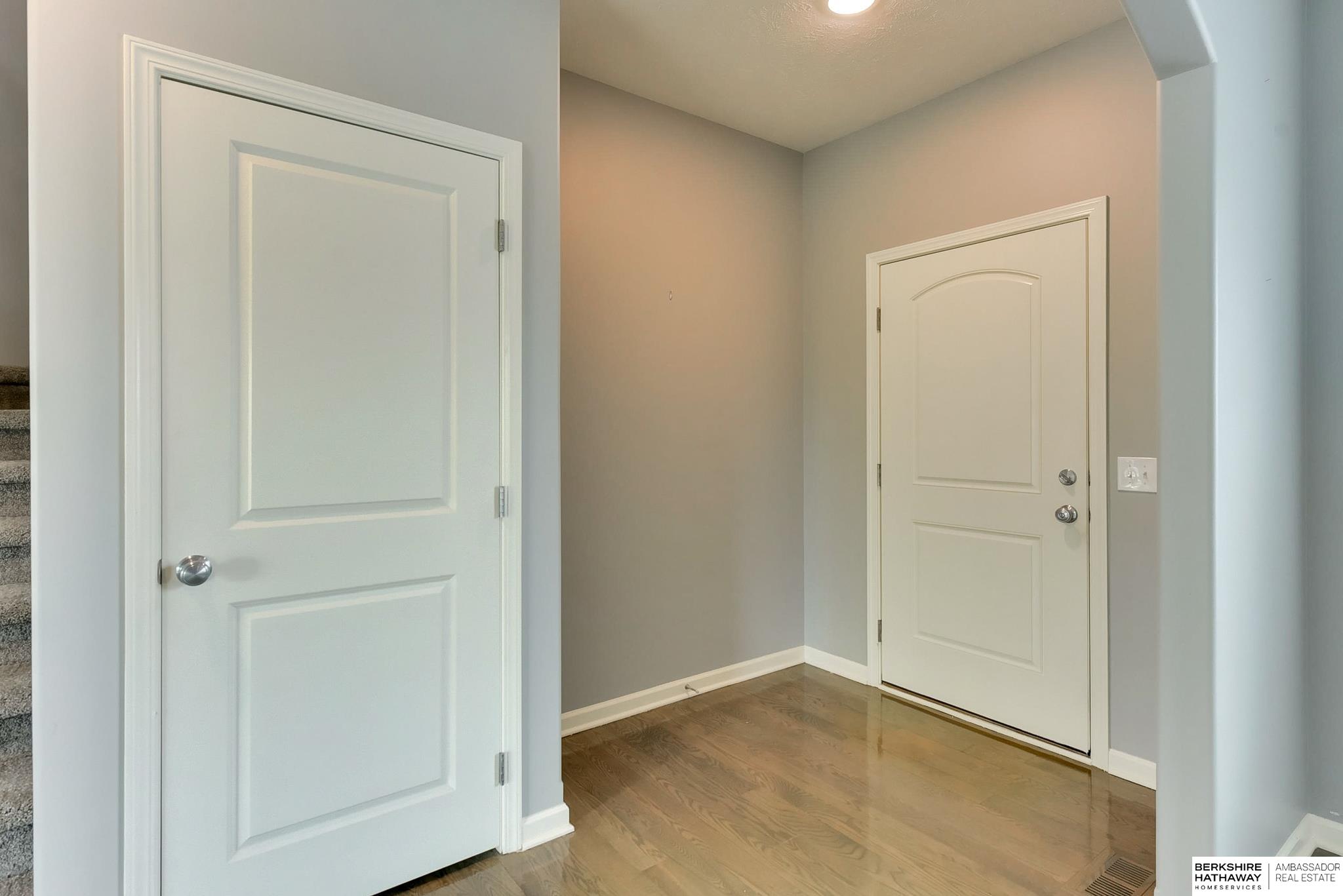 18425 Harney Street, Elkhorn, Nebraska image 4
